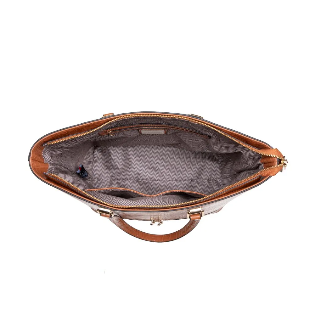 Adelina Tote