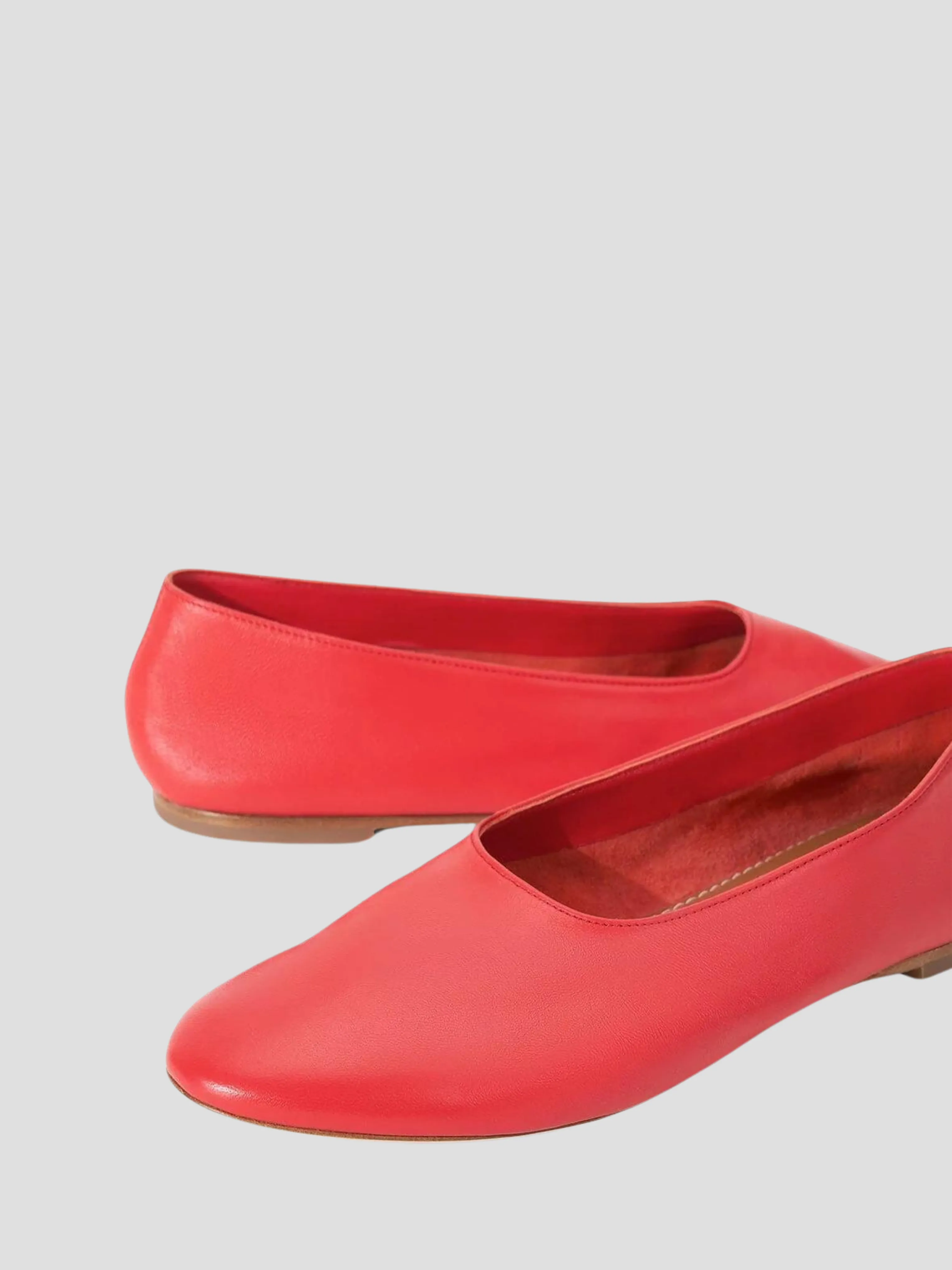 Alba Ballet in Red