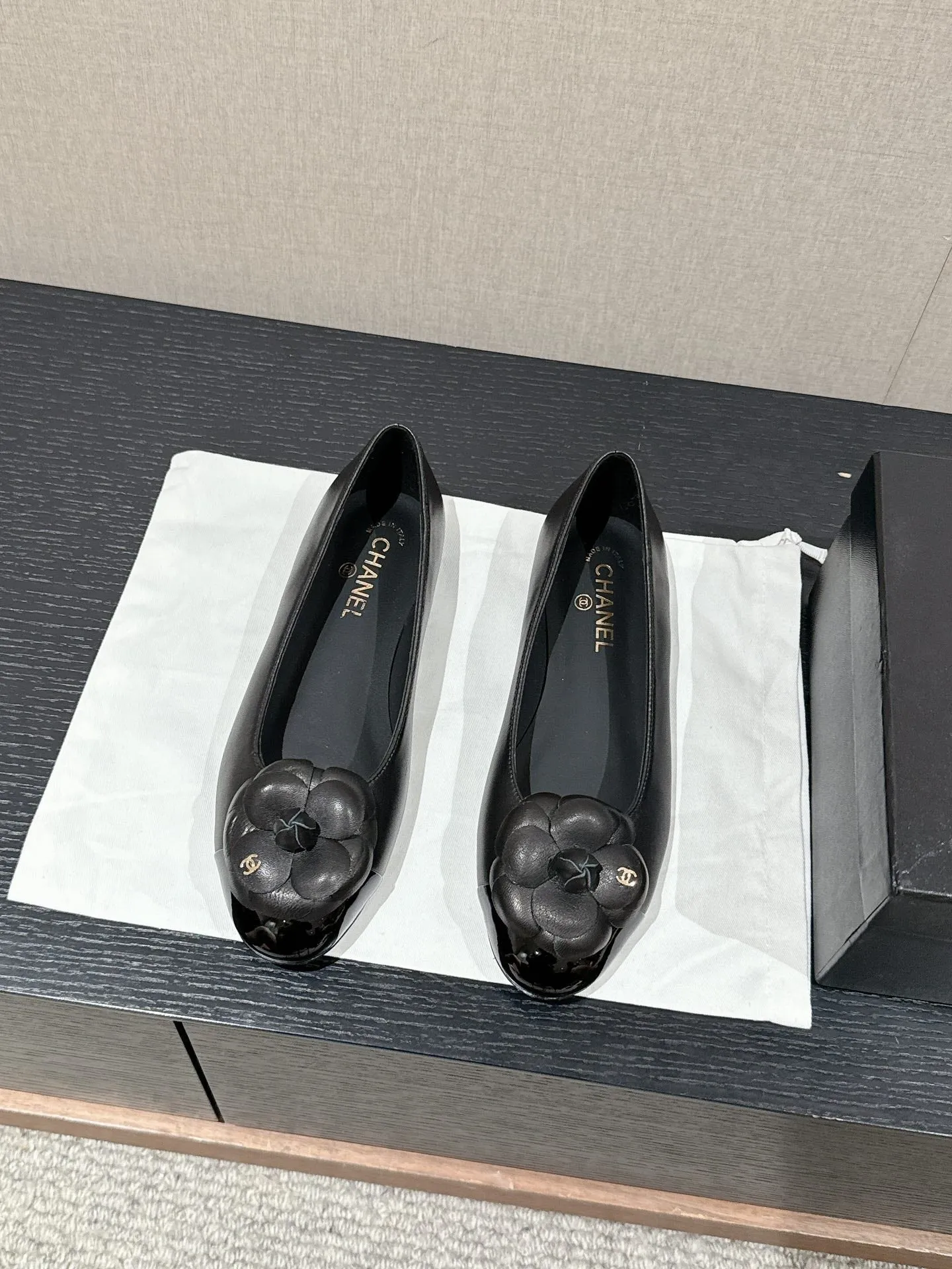 ballet flat flower black calfskin patent calfskin