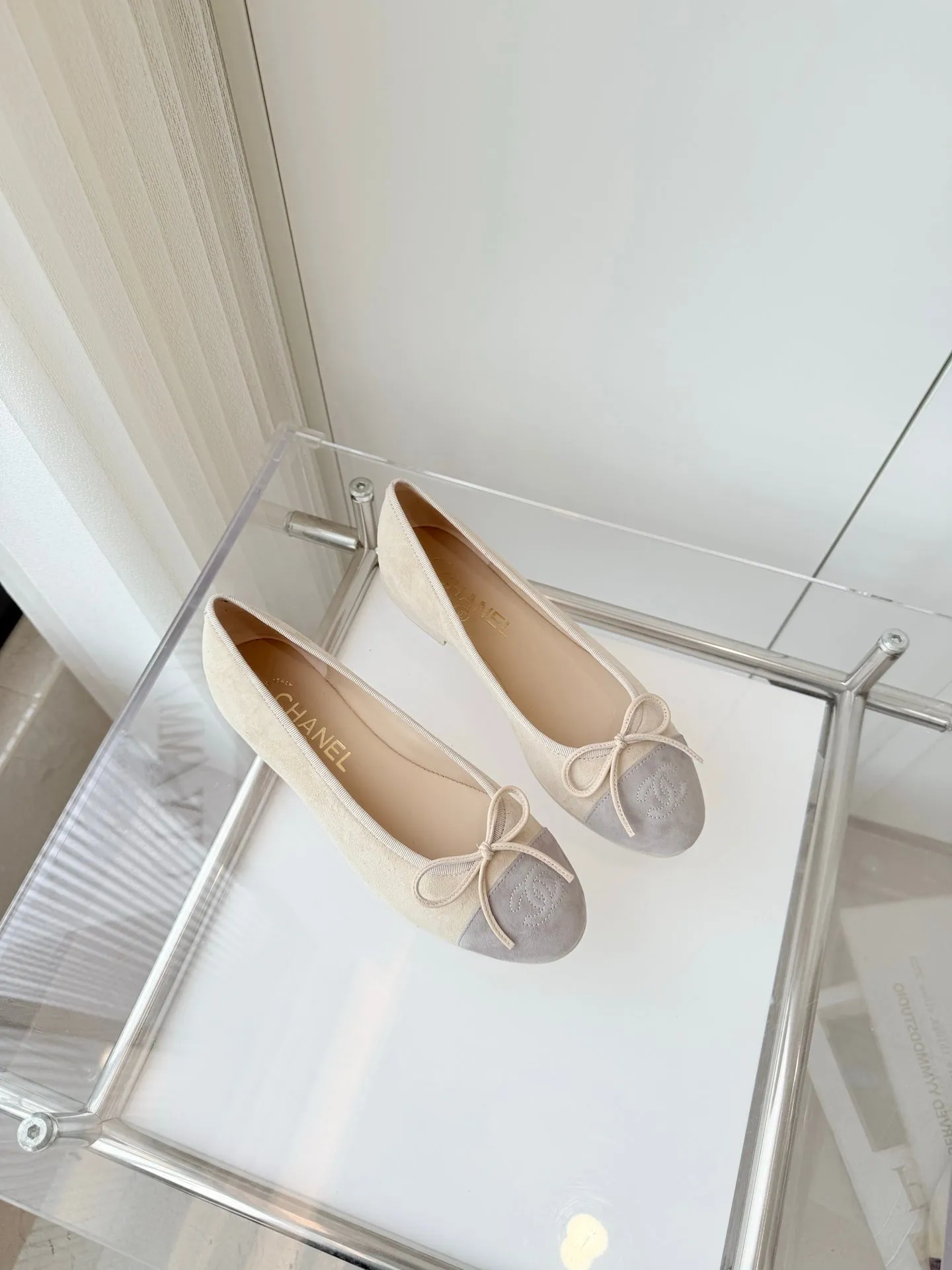 CC Ballet Flat Beige Suede 238765