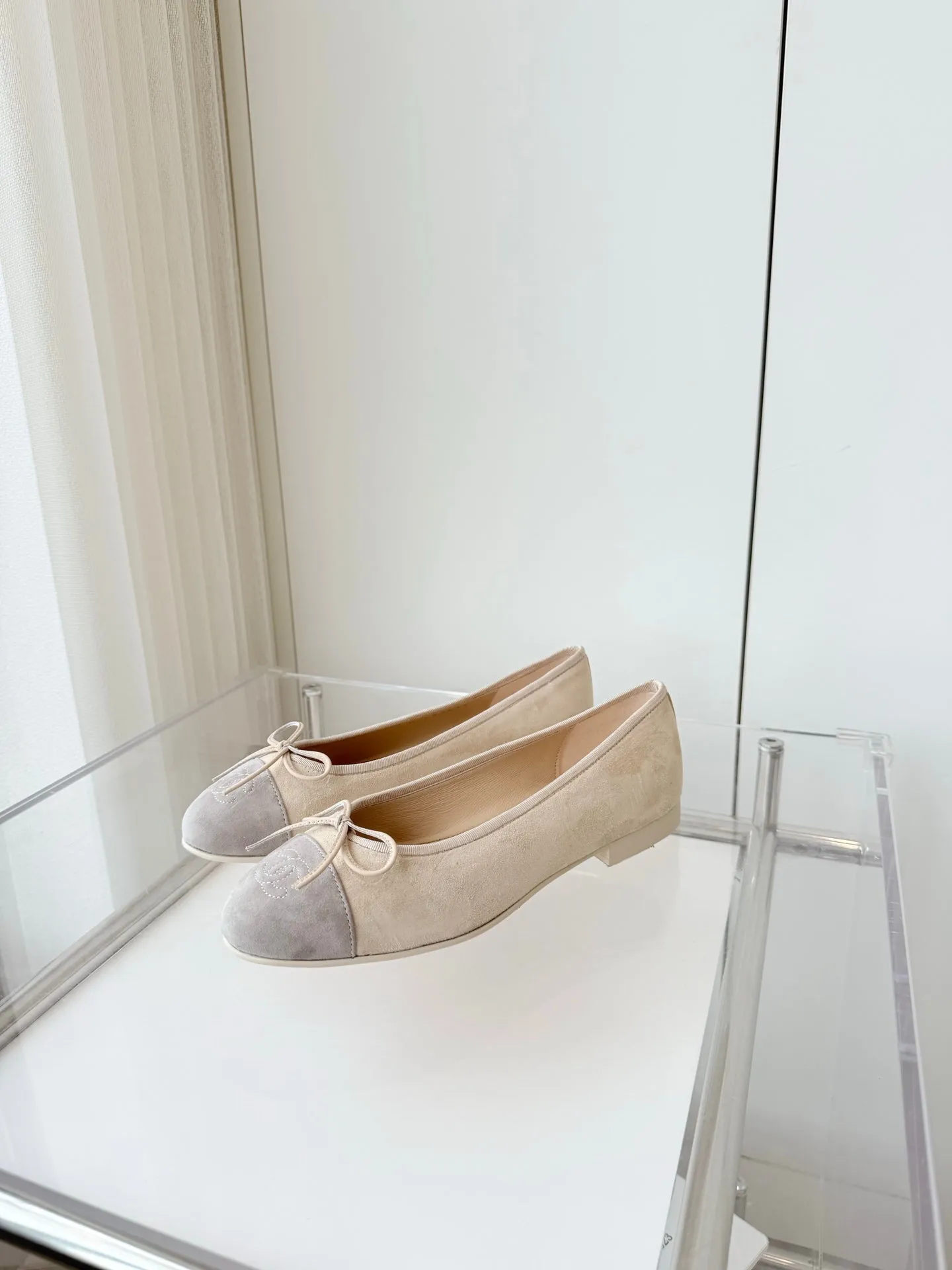 CC Ballet Flat Beige Suede 238765