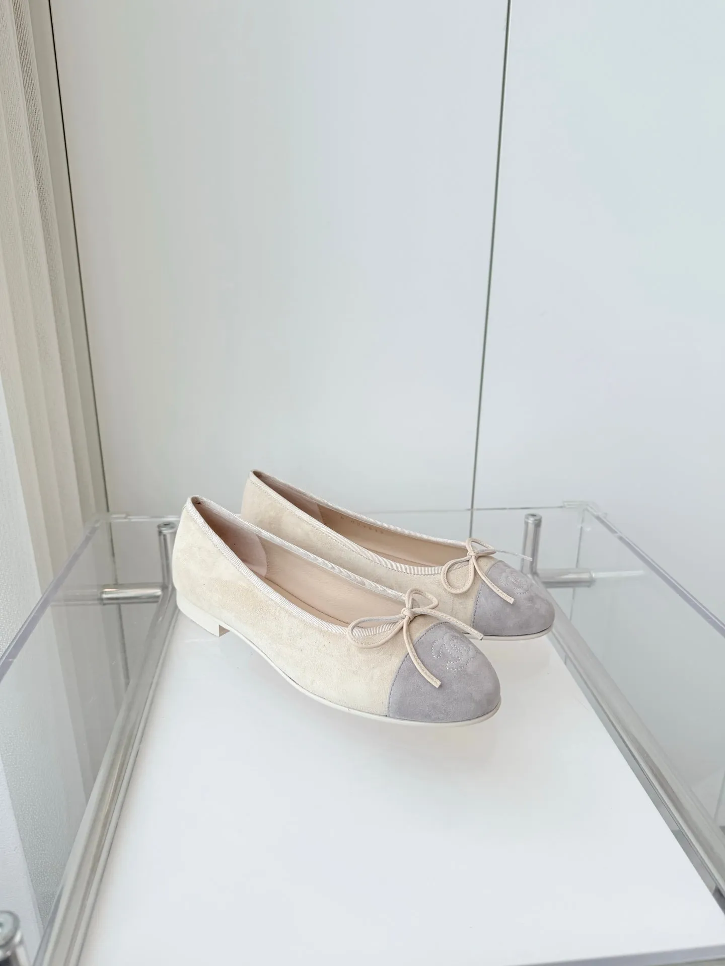 CC Ballet Flat Beige Suede 238765