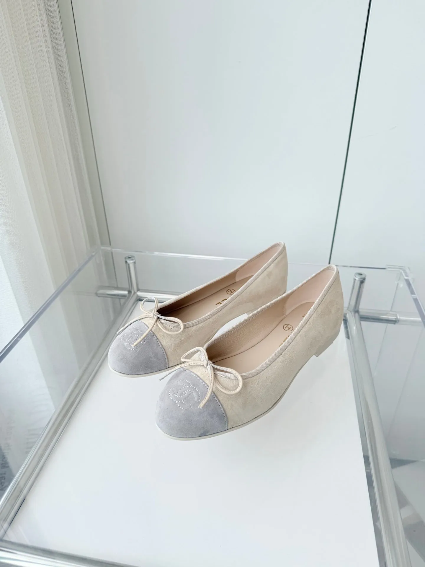 CC Ballet Flat Beige Suede 238765