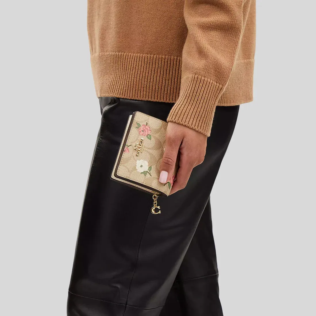 COACH Snap Wallet In Signature Canvas With Floral Print Khaki Chalk Multi RS-CR969