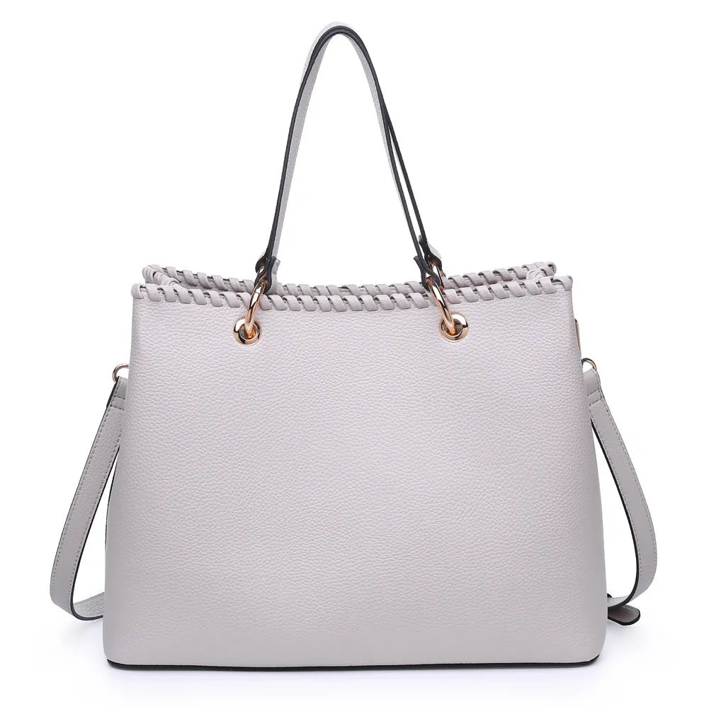Daphne Satchel