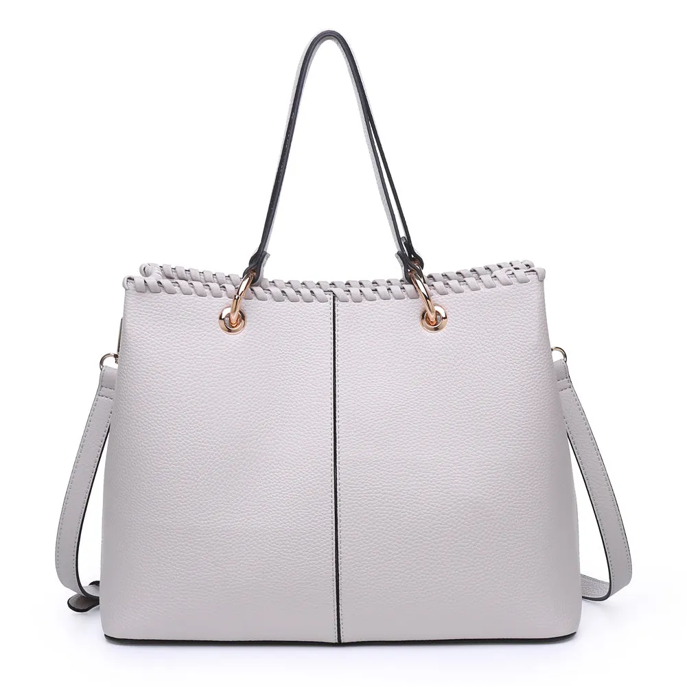 Daphne Satchel