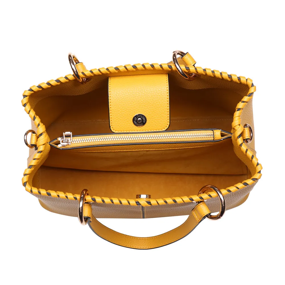 Daphne Satchel