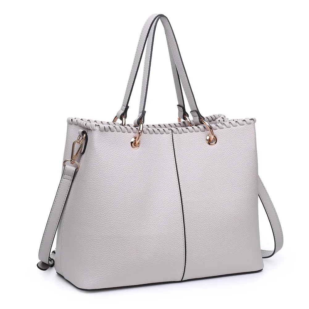 Daphne Satchel
