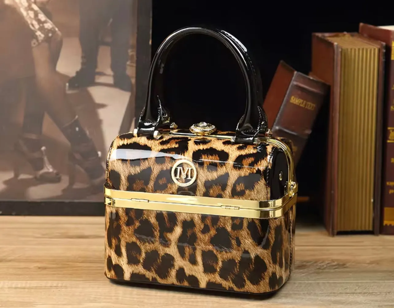 Elegant  Fashion women's Top  Short Handle Satchel Handbags Leather