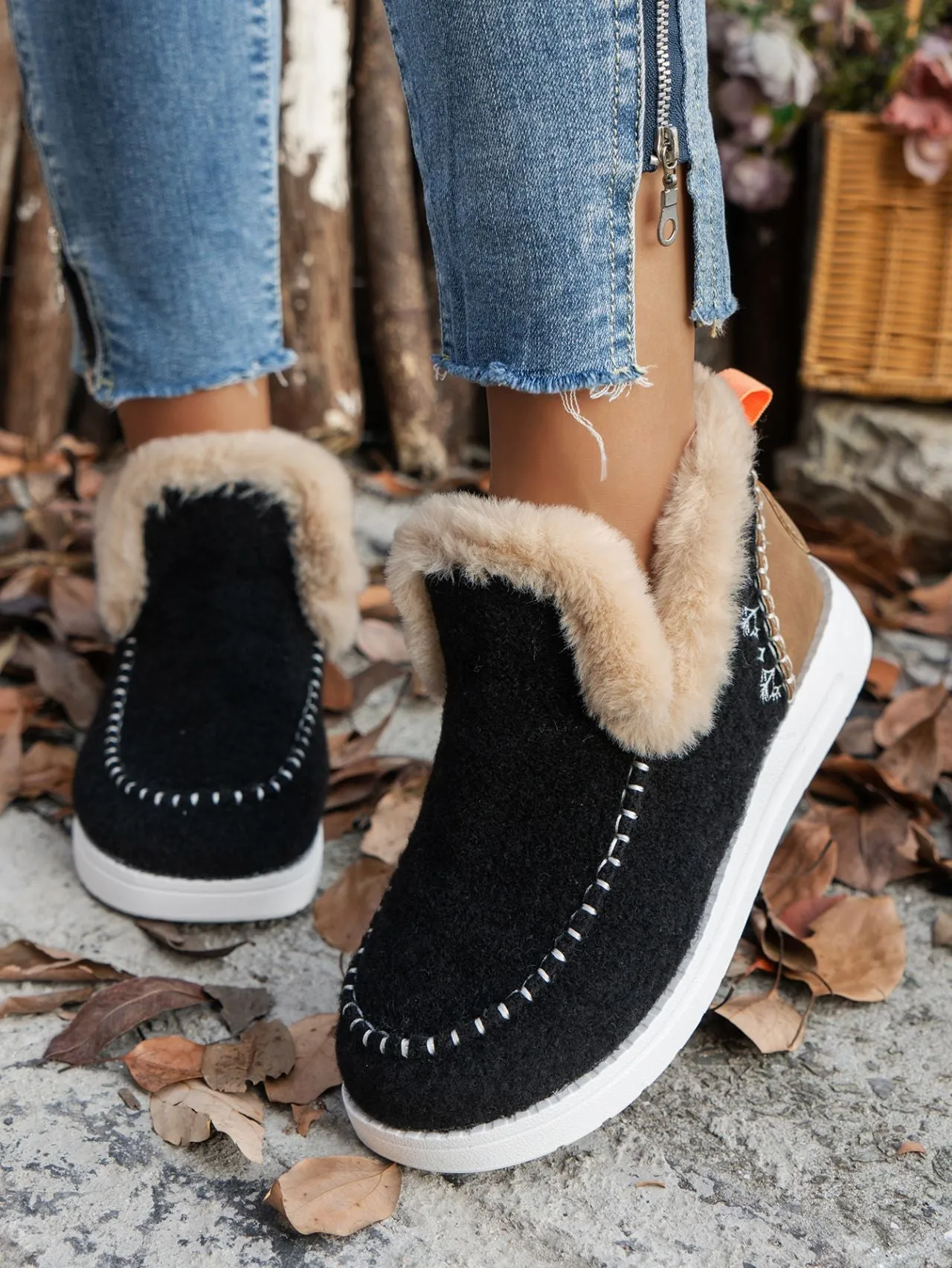 Furry Suede Round Toe Flat Boots