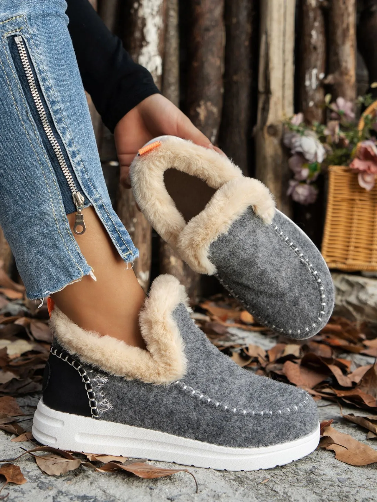 Furry Suede Round Toe Flat Boots