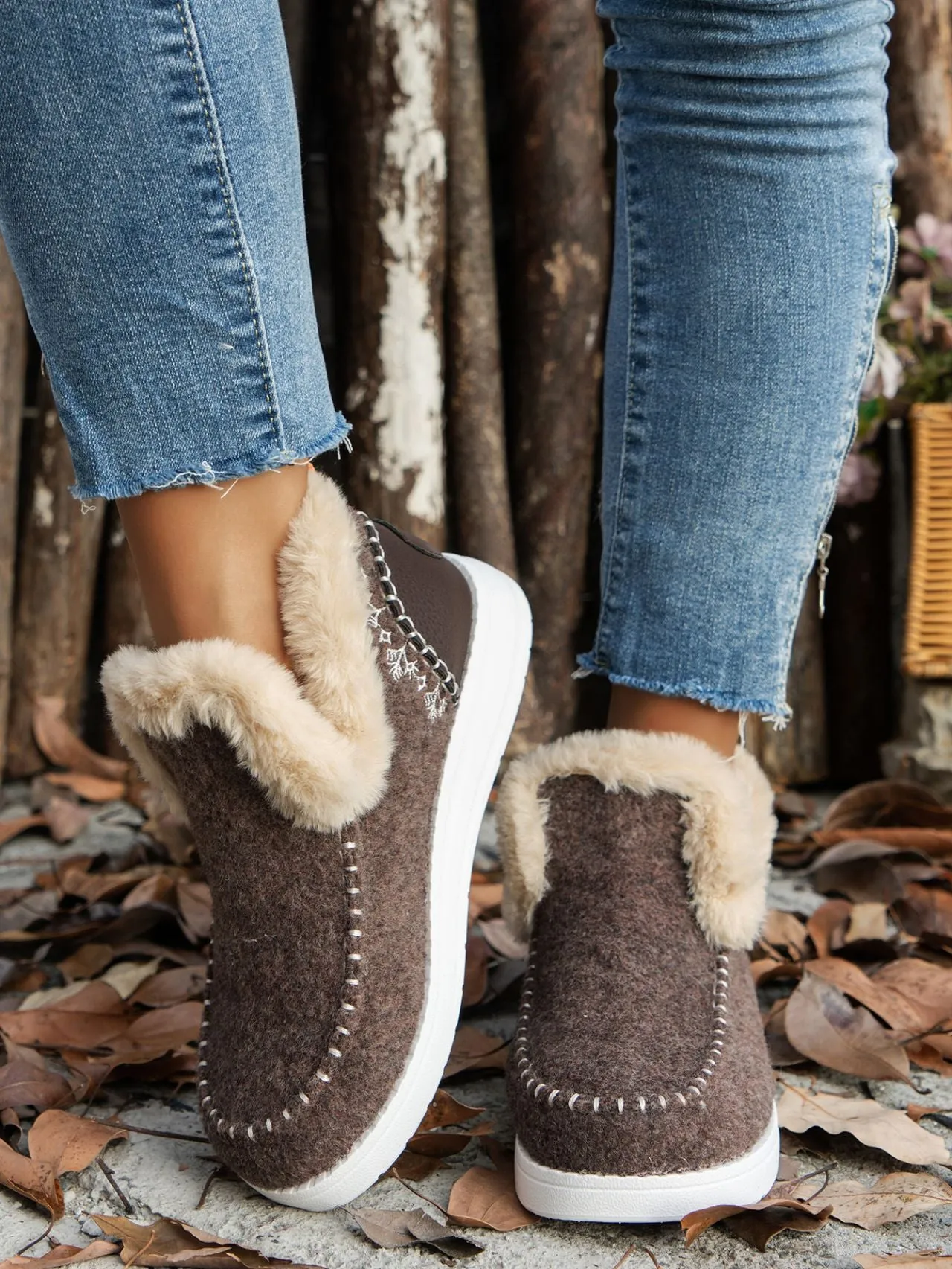 Furry Suede Round Toe Flat Boots