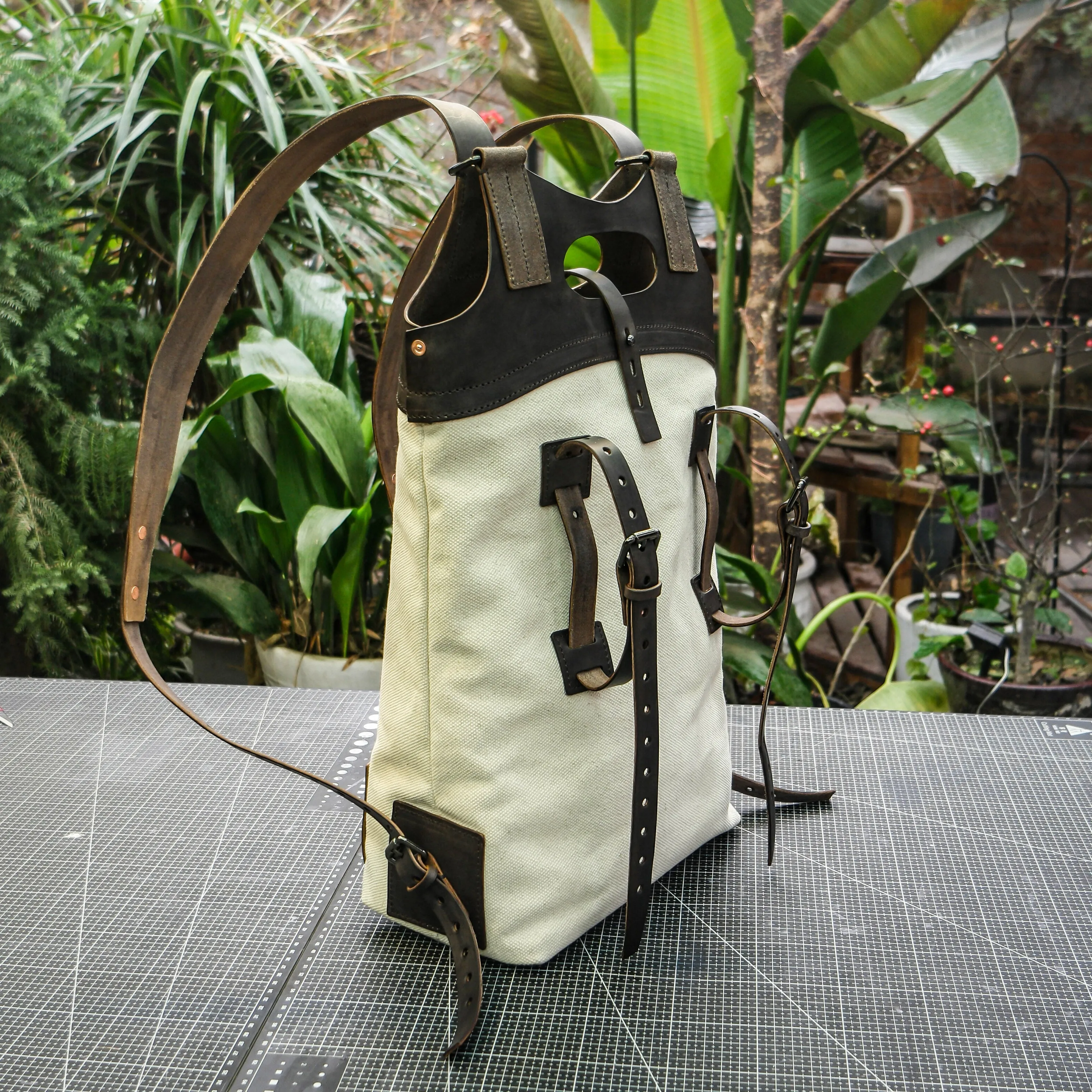 Handmade dyed plant tanned leather hiking camping oil wax canvas backpack