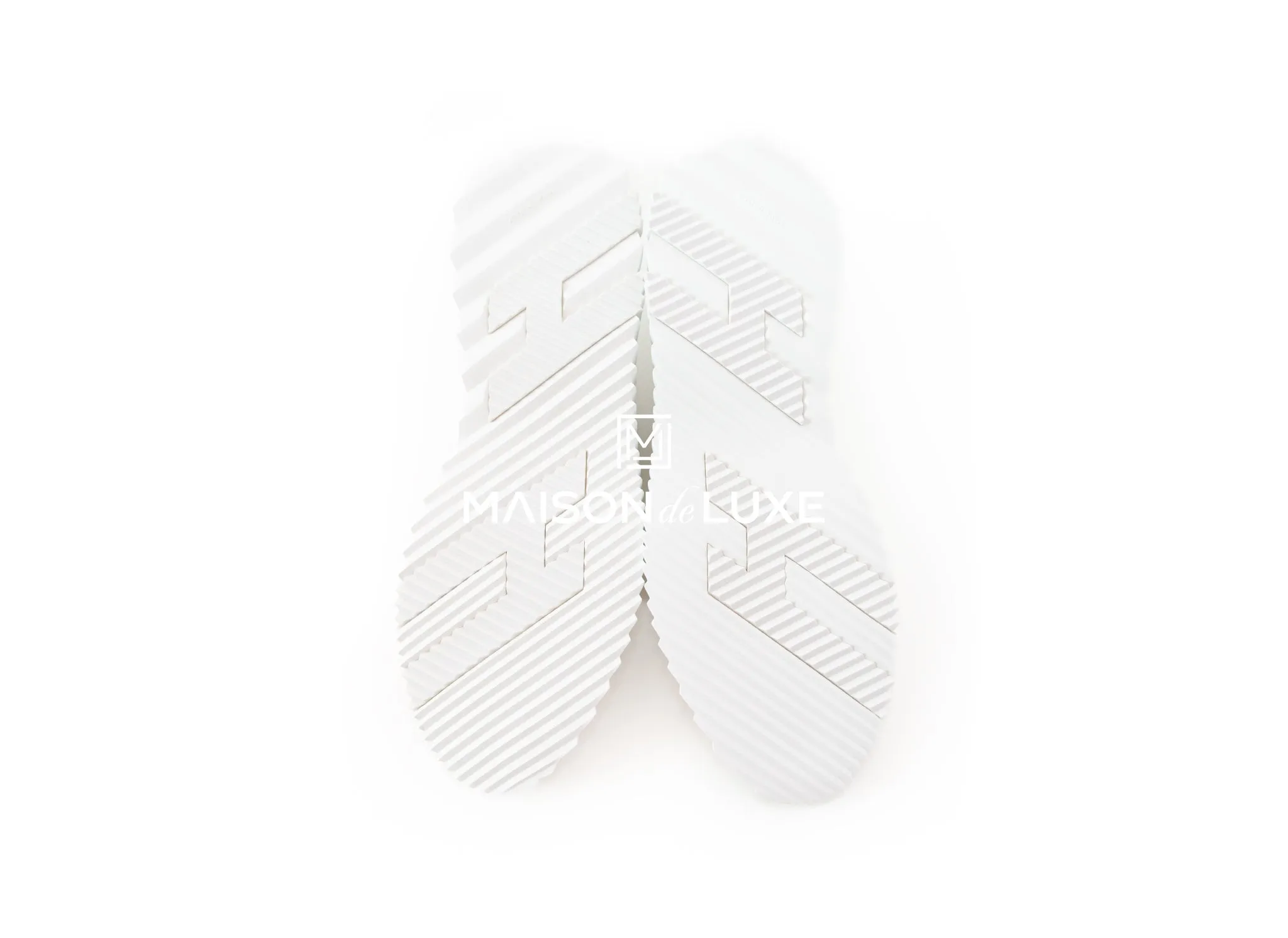 Hermes Men's White Bouncing 42 Sneaker