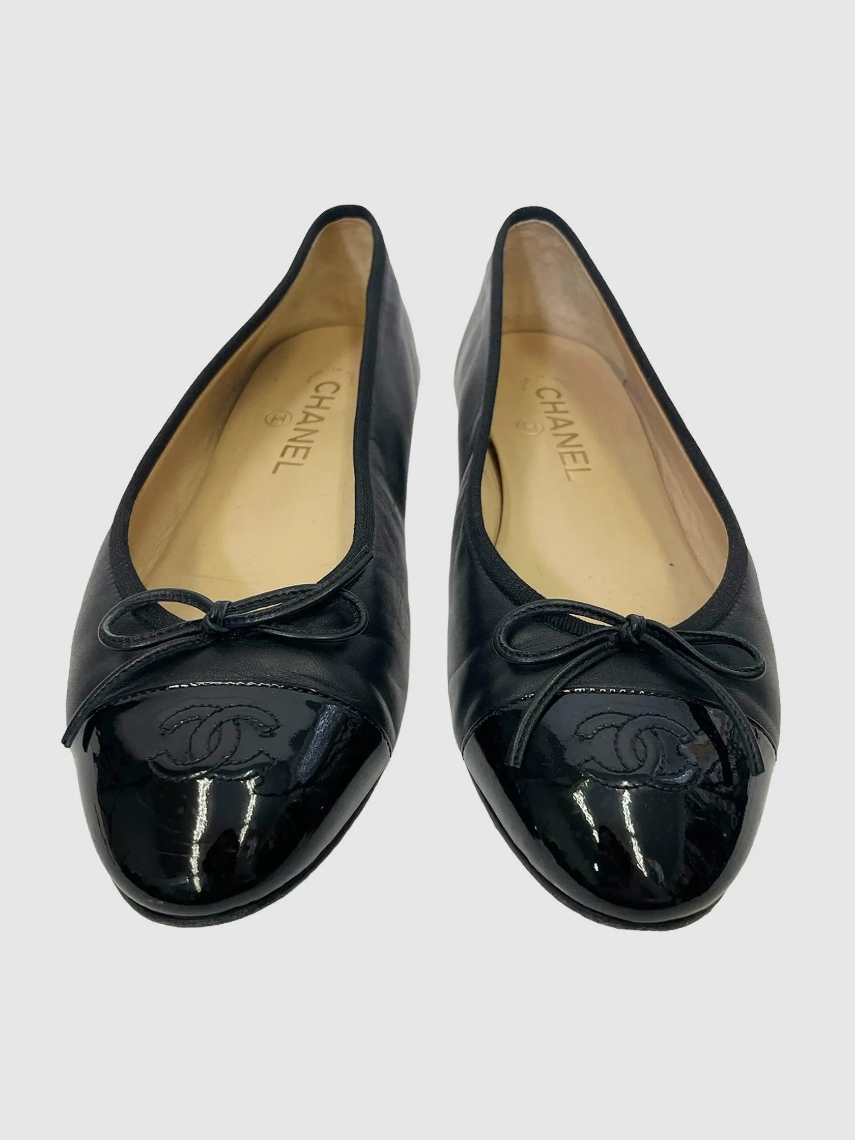 Interlocking CC Leather Ballerina Flats - Size 39.5