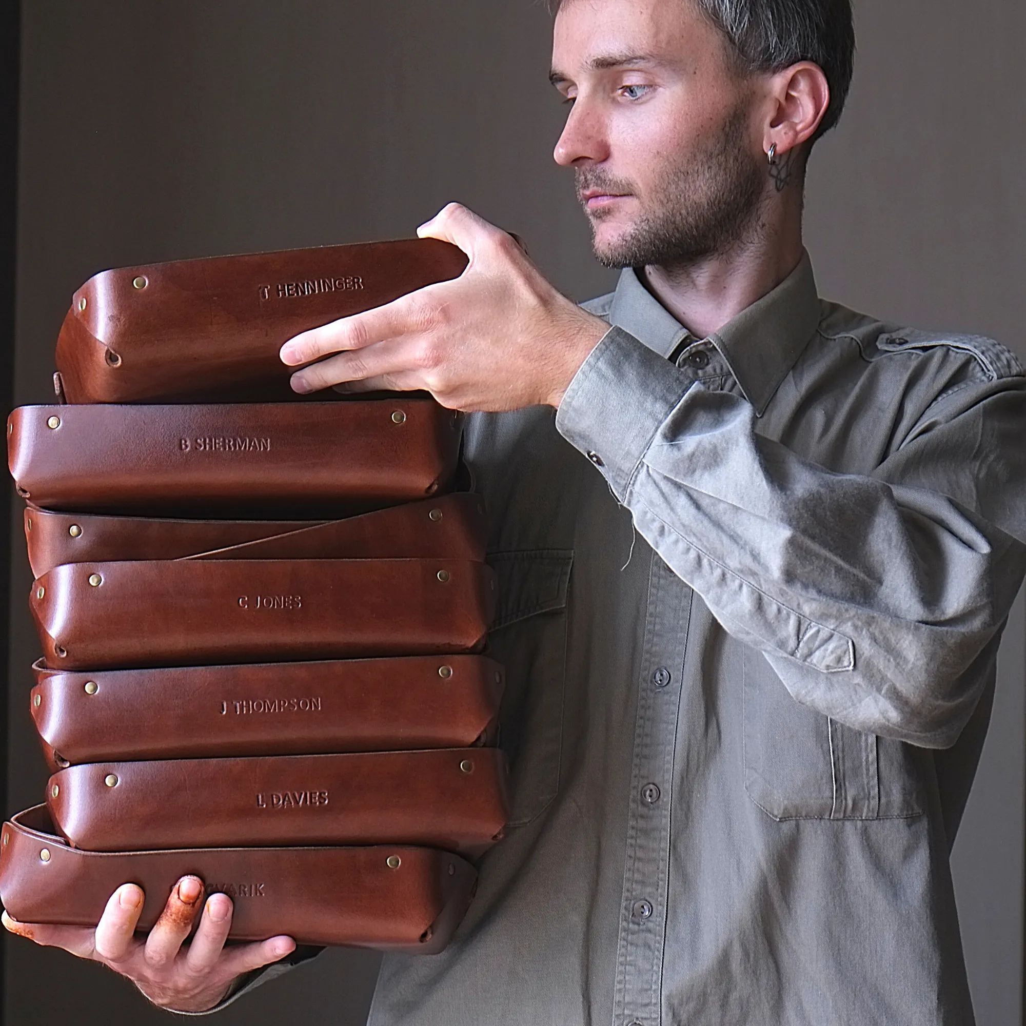 LARGE LEATHER VALET TRAY / BROWN