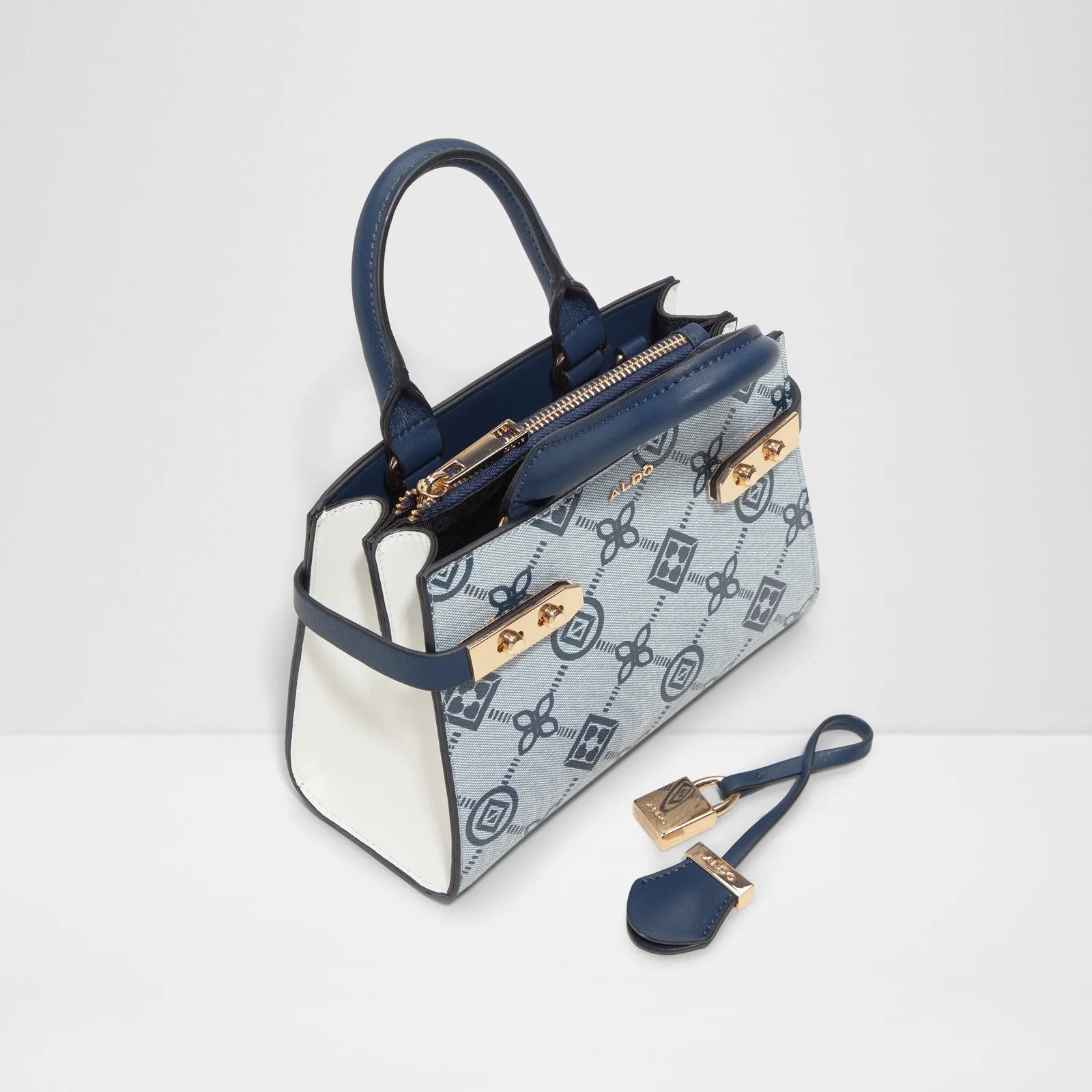 Lisbon / Satchel