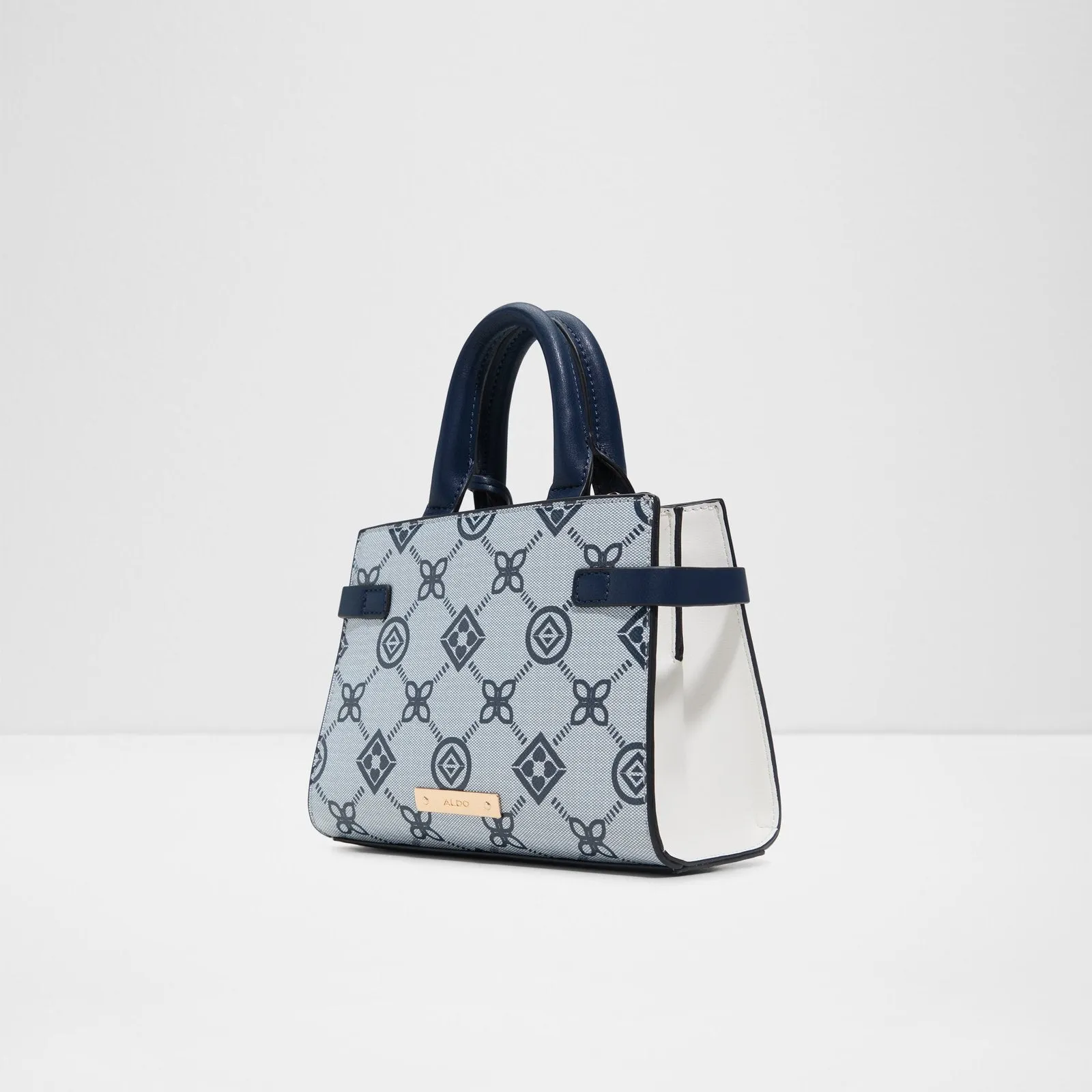 Lisbon / Satchel