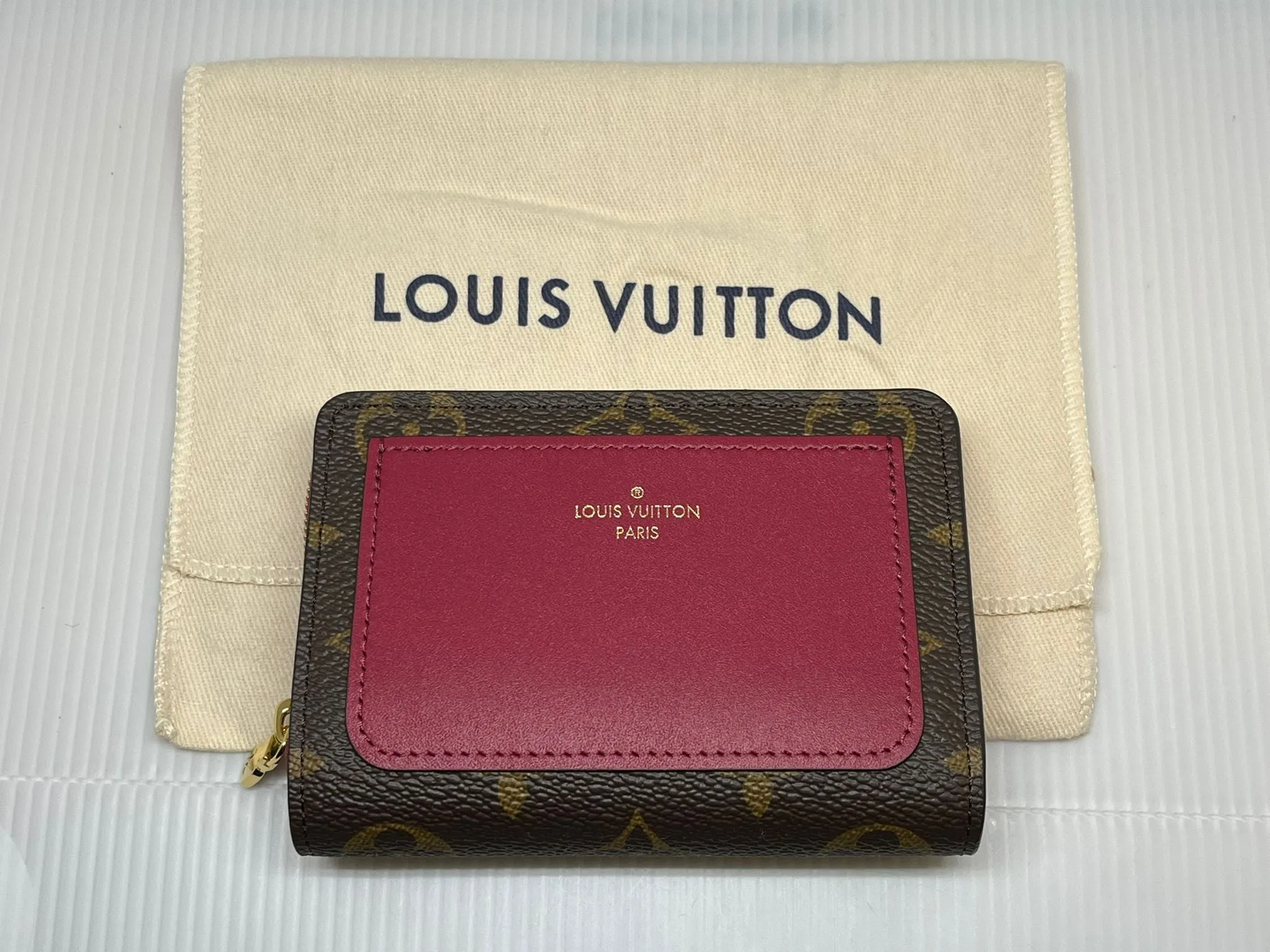 Lou Wallet Fuchsia
