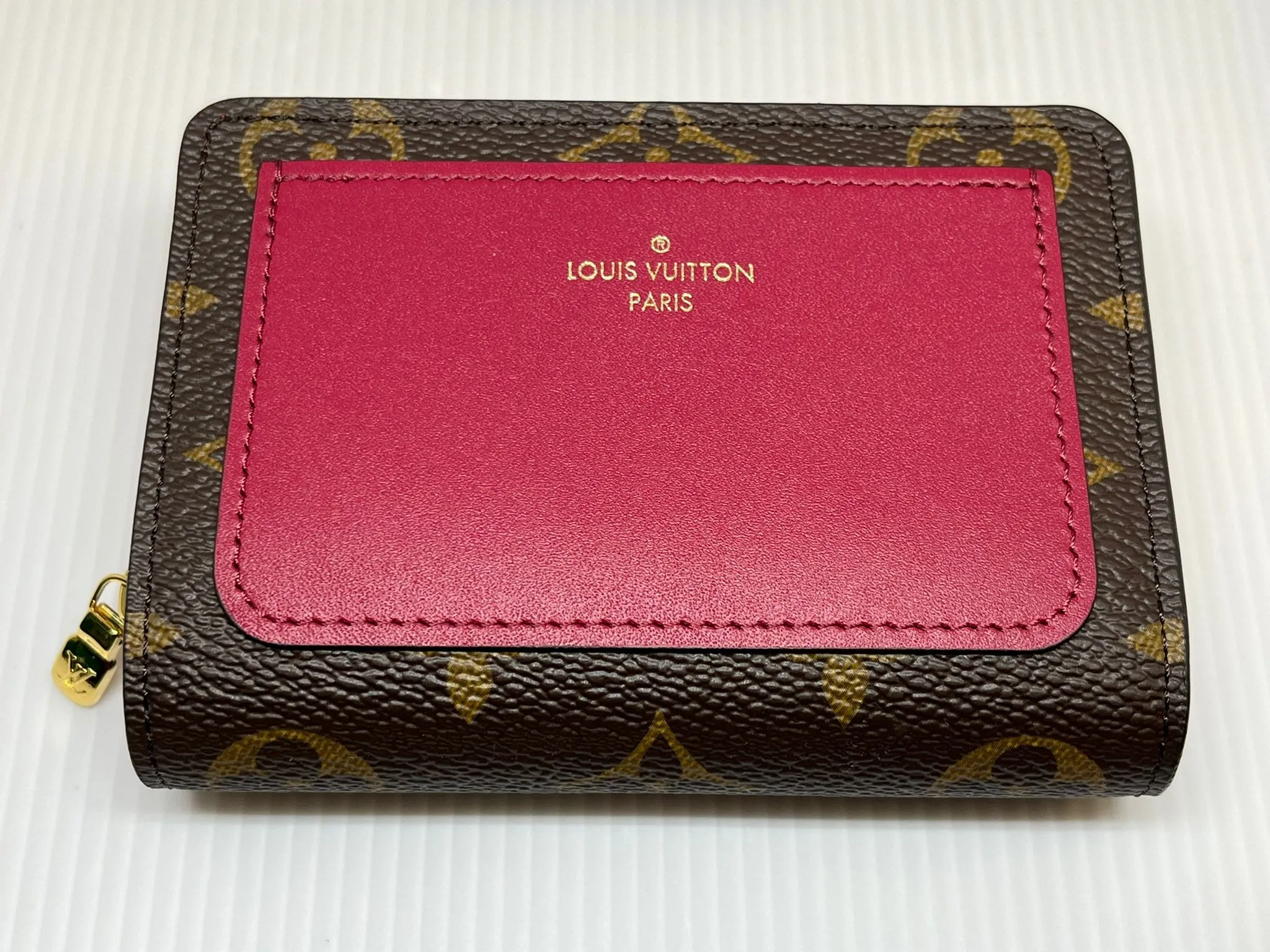 Lou Wallet Fuchsia