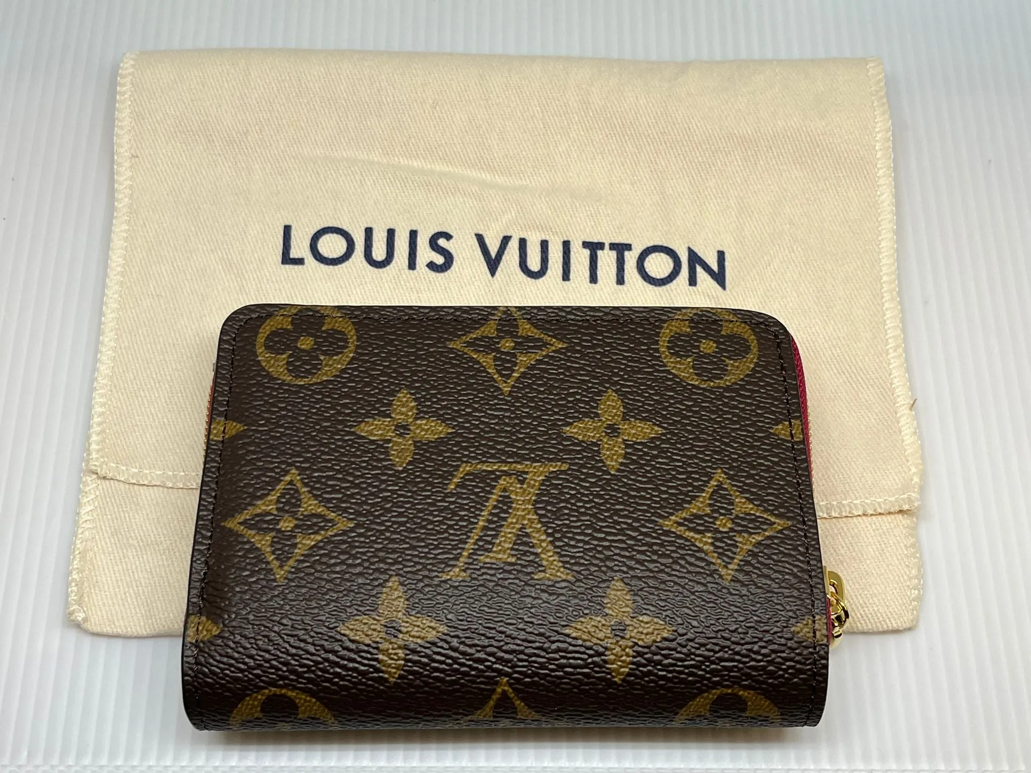 Lou Wallet Fuchsia