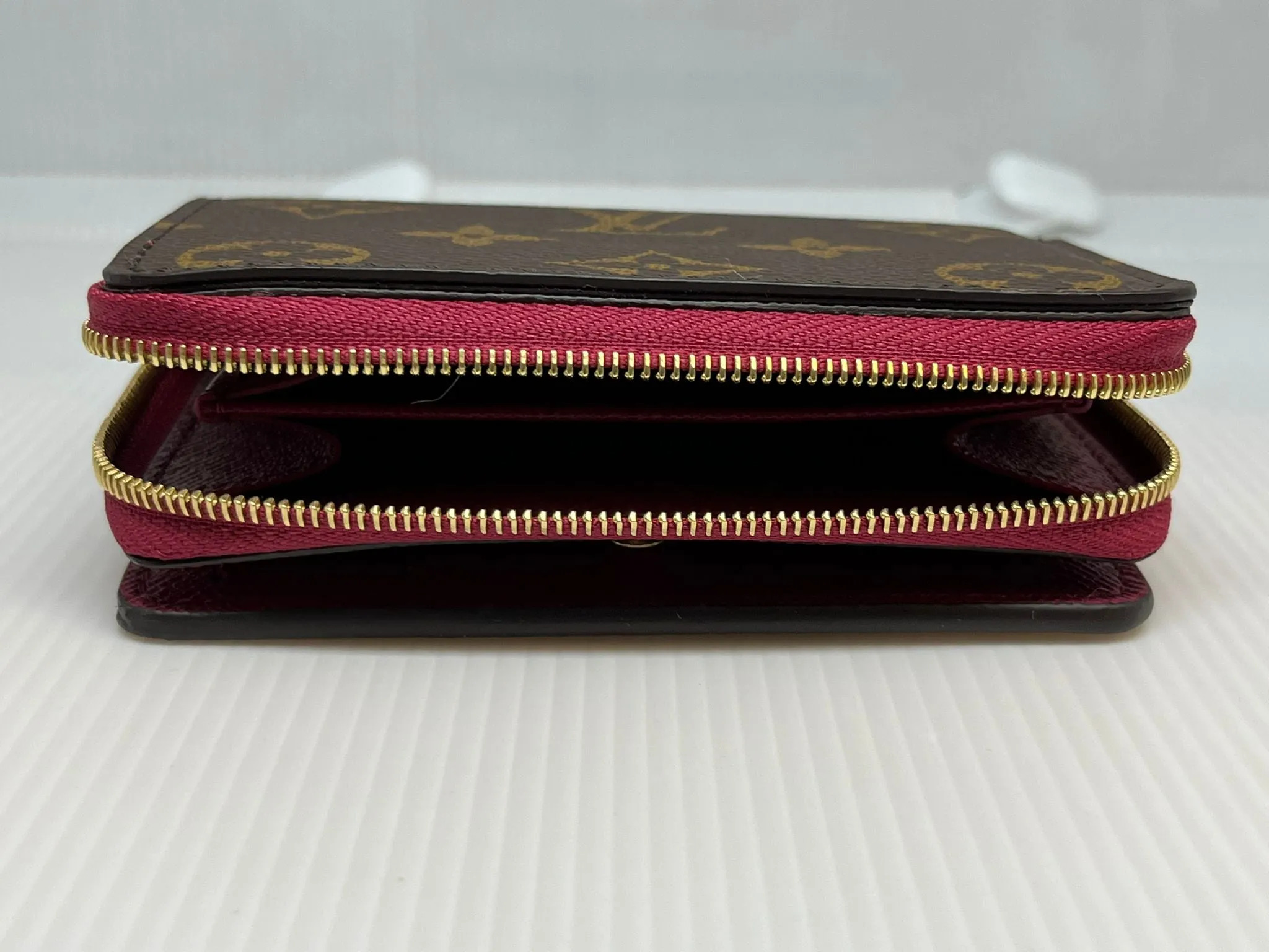 Lou Wallet Fuchsia