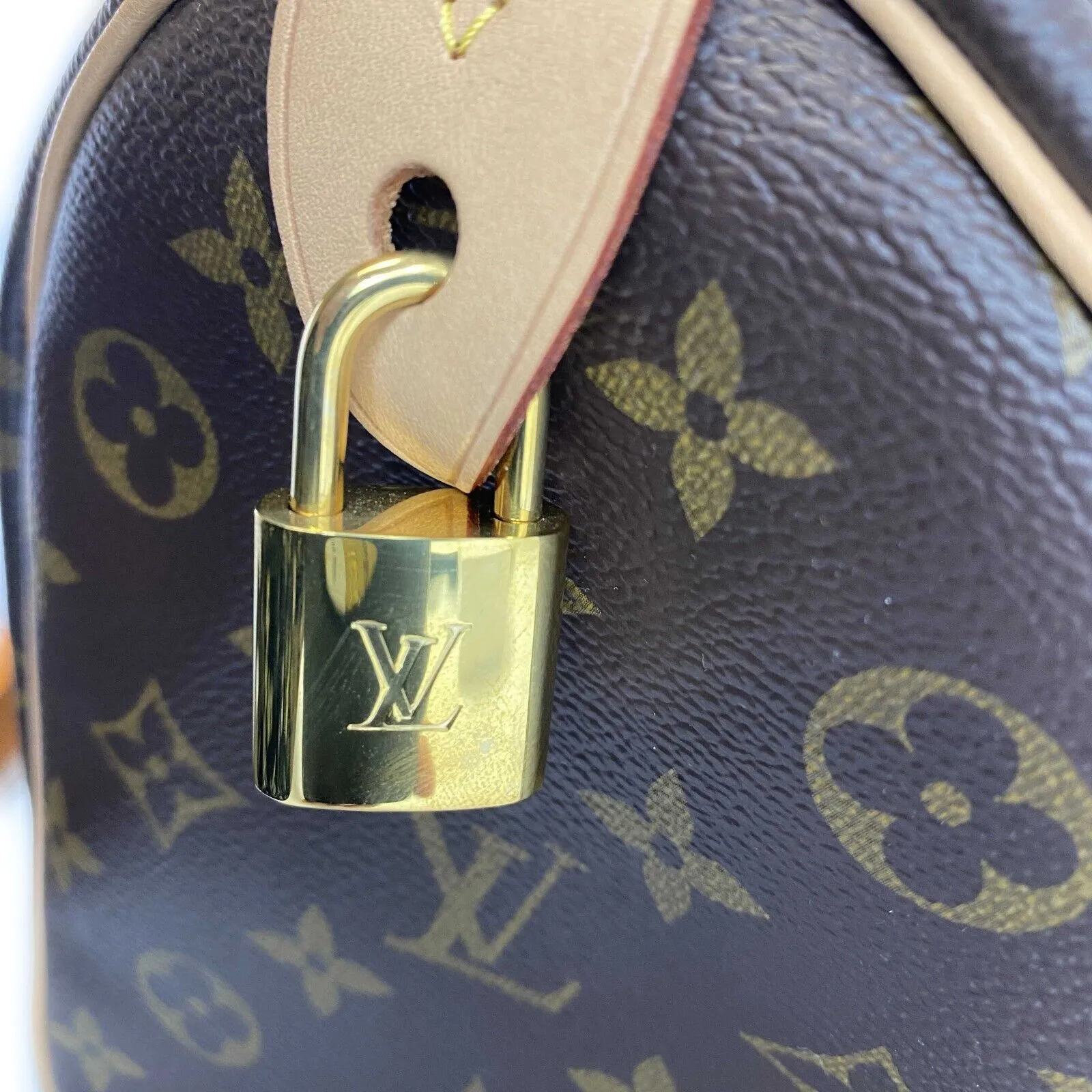 Louis Vuitton - Excellent - Speedy 25 - Brown Monogram Coated Canvas Satchel