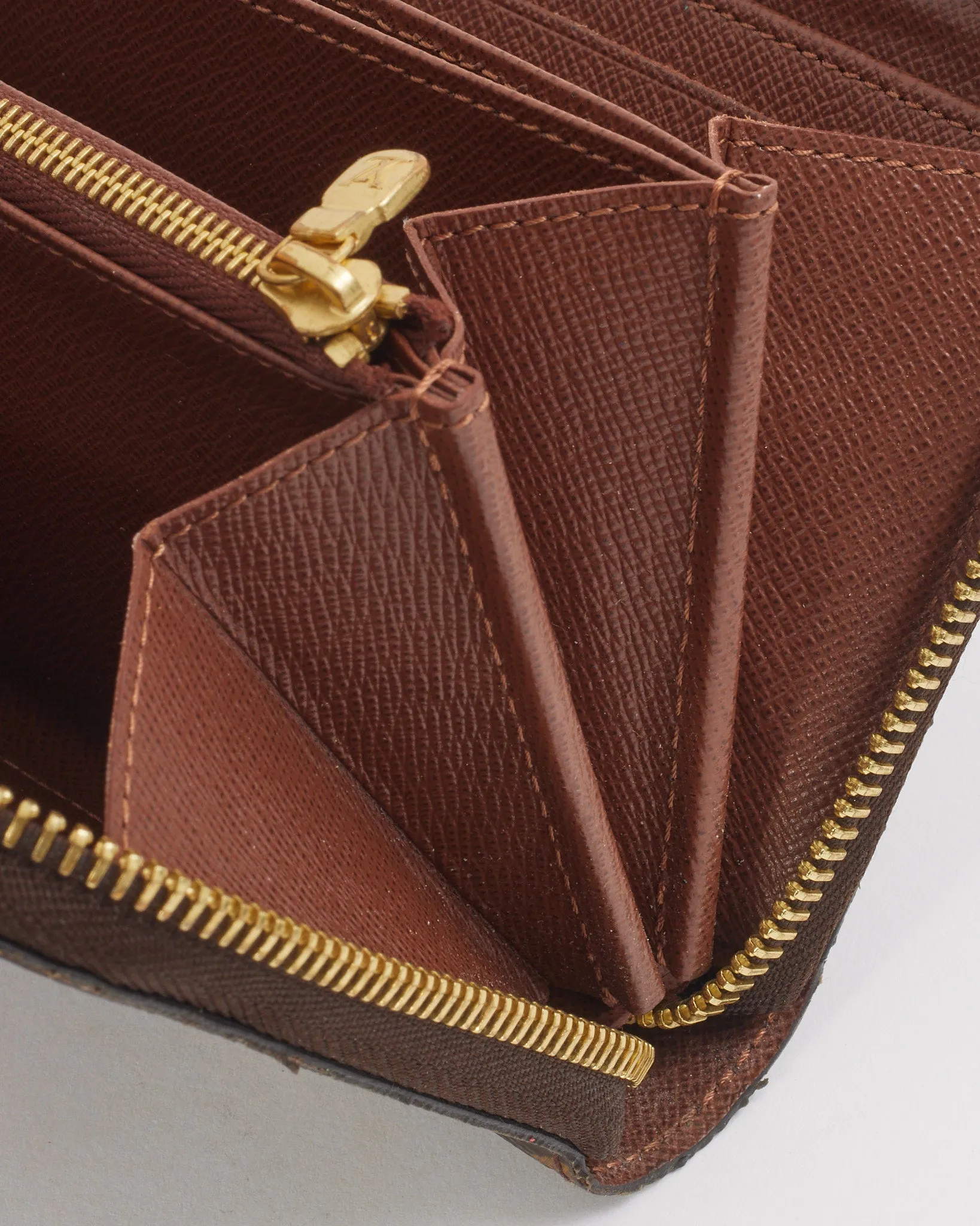 Louis Vuitton Monogram Canvas Zippy Wallet