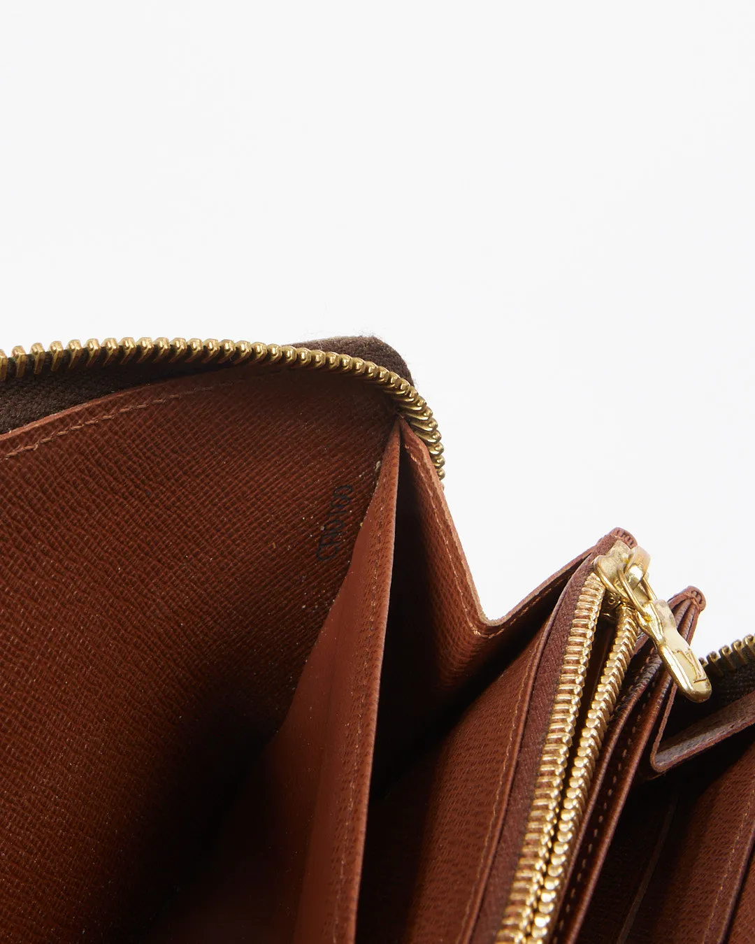 Louis Vuitton Monogram Canvas Zippy Wallet