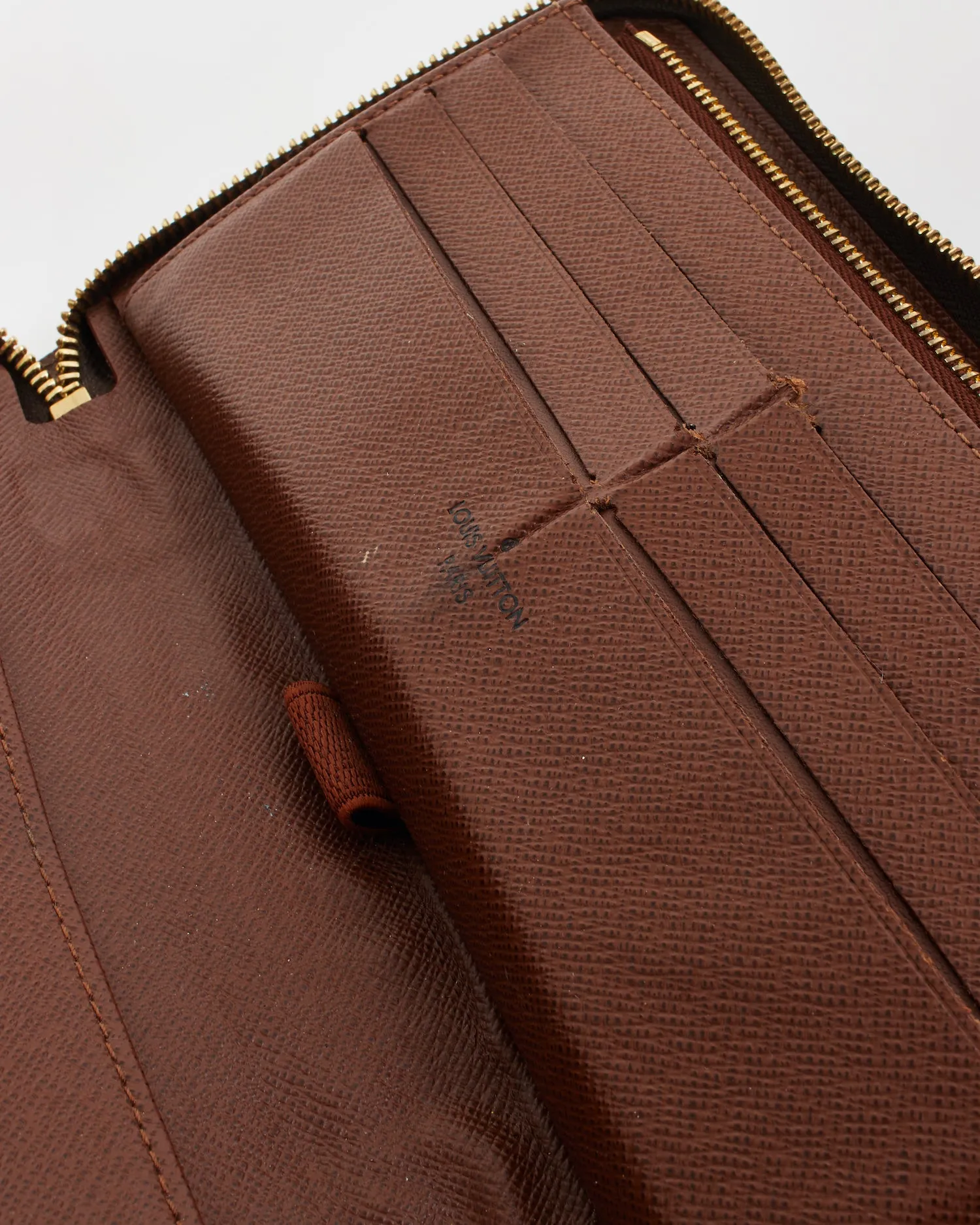 Louis Vuitton Monogram Canvas Zippy Wallet