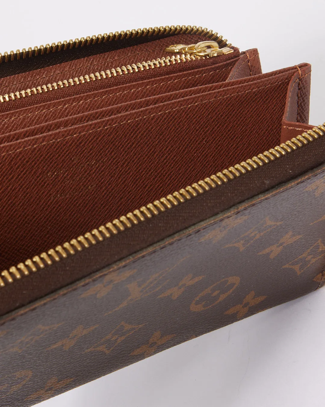 Louis Vuitton Monogram Canvas Zippy Wallet