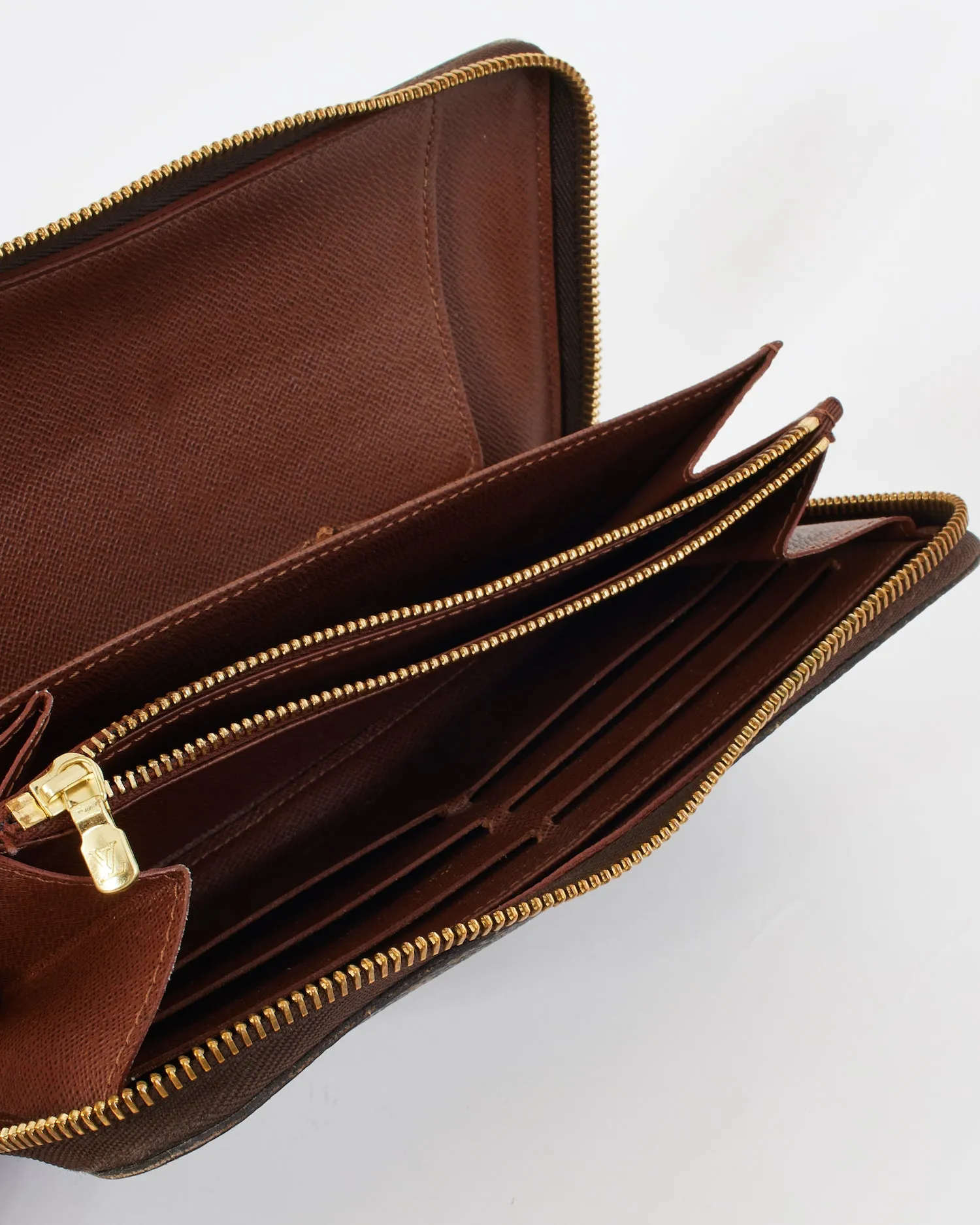 Louis Vuitton Monogram Canvas Zippy Wallet