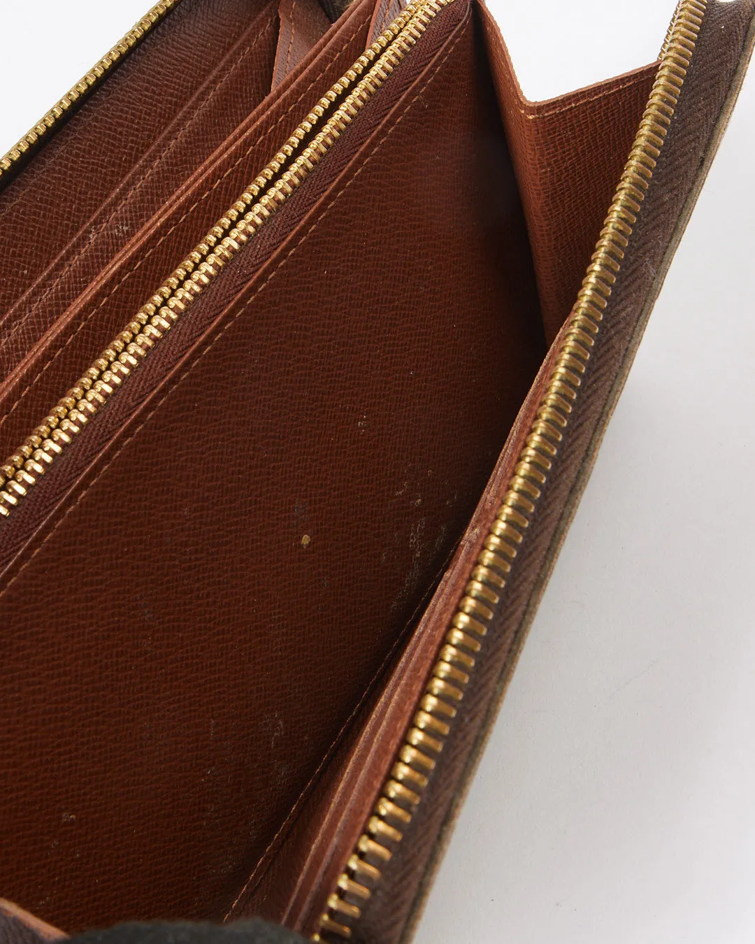 Louis Vuitton Monogram Canvas Zippy Wallet
