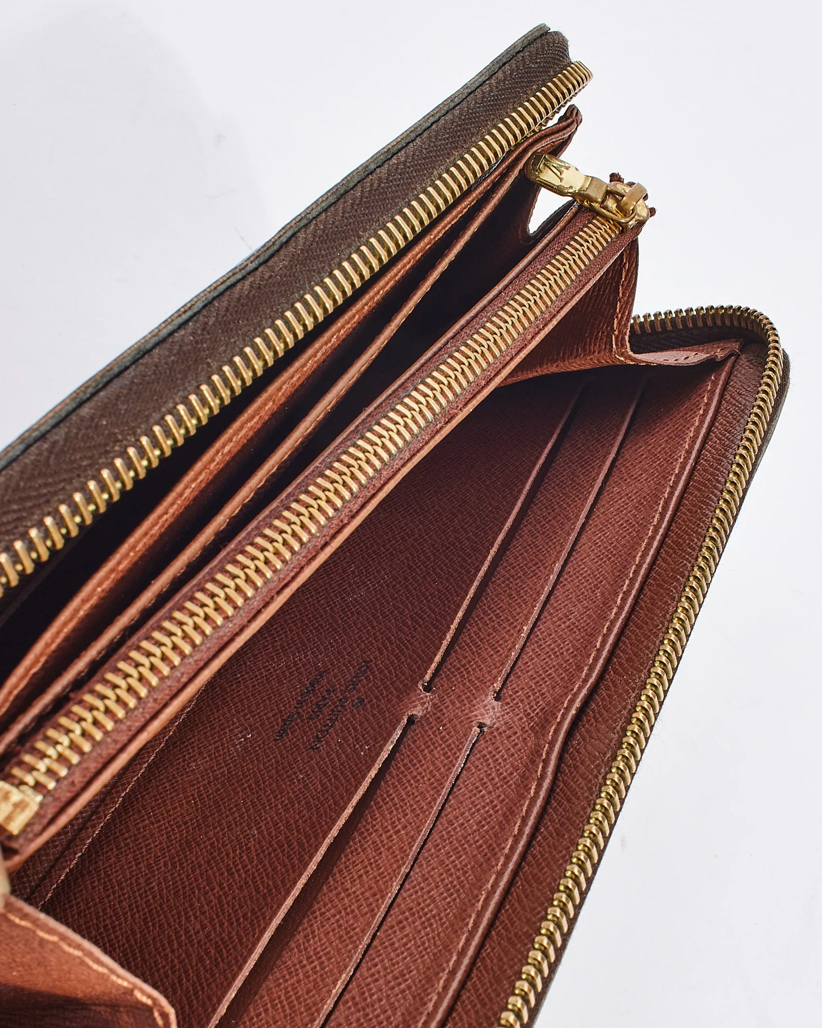 Louis Vuitton Monogram Coated Canvas Zippy Wallet