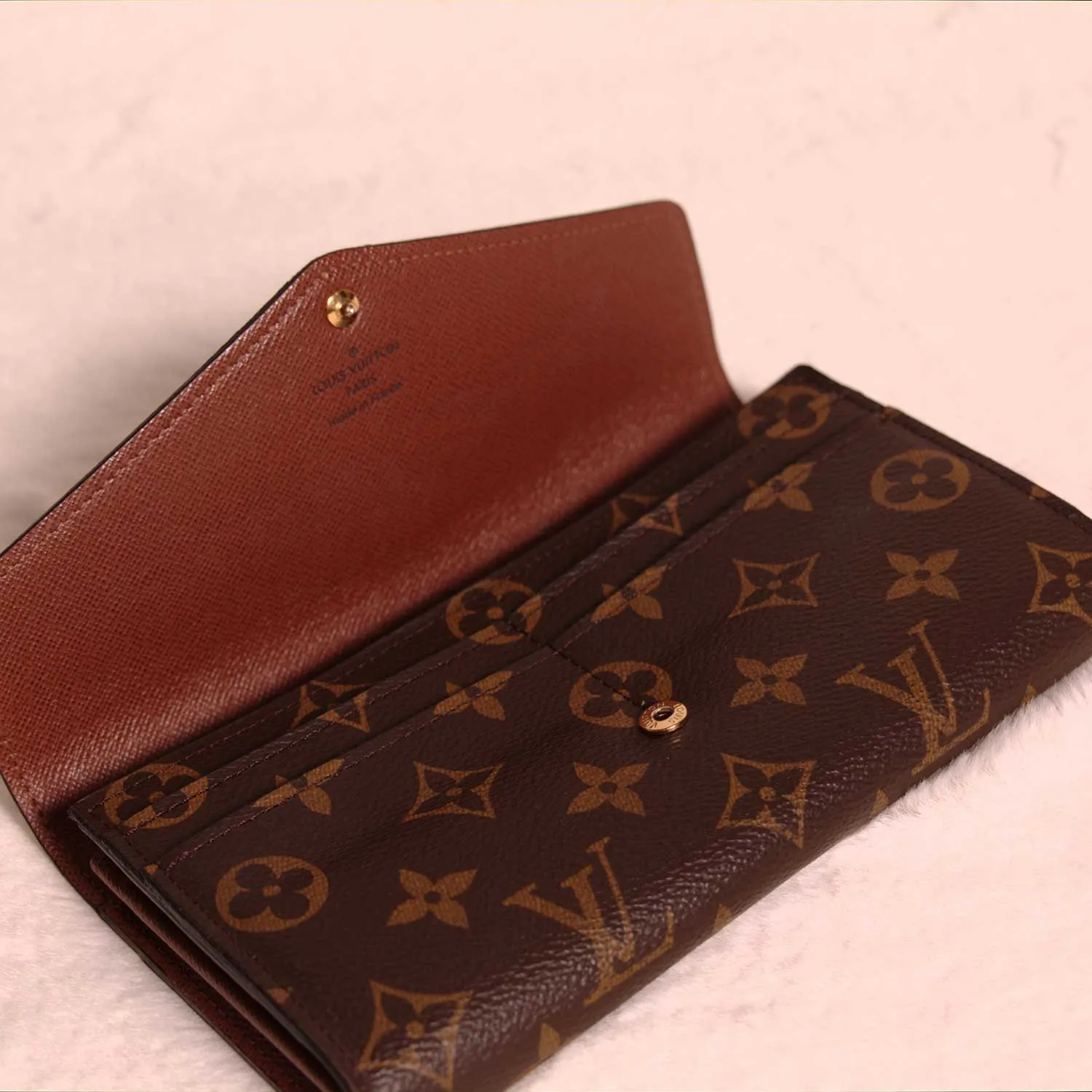 Louis Vuitton Monogram Sarah Wallet