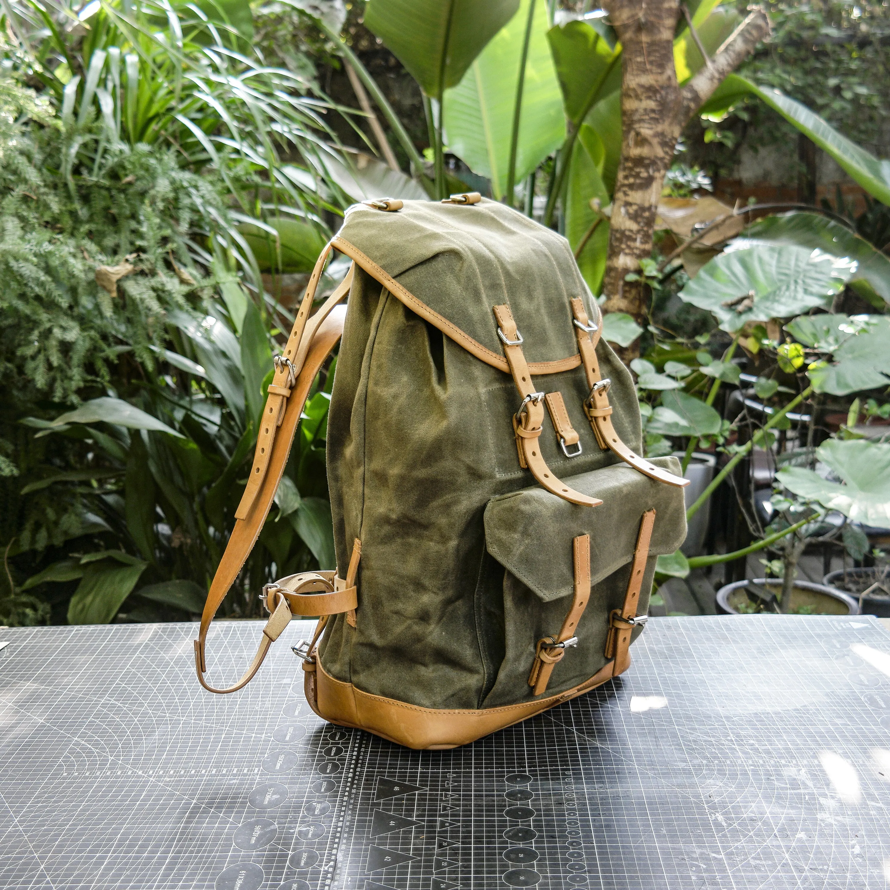 【Physical Pattern】Swiss adventure vintage plant blend cowhide waxed canvas jungle hiking camping handmade backpack