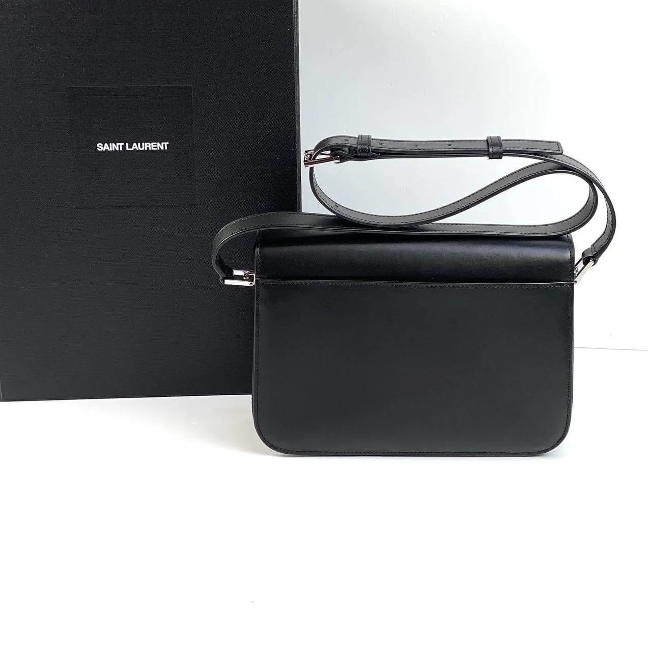 SAINT LAURENT LE PAVÉ BAG IN SMOOTH LEATHER