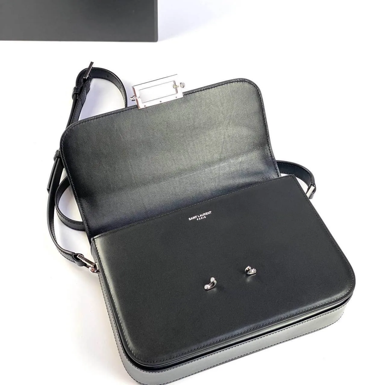SAINT LAURENT LE PAVÉ BAG IN SMOOTH LEATHER