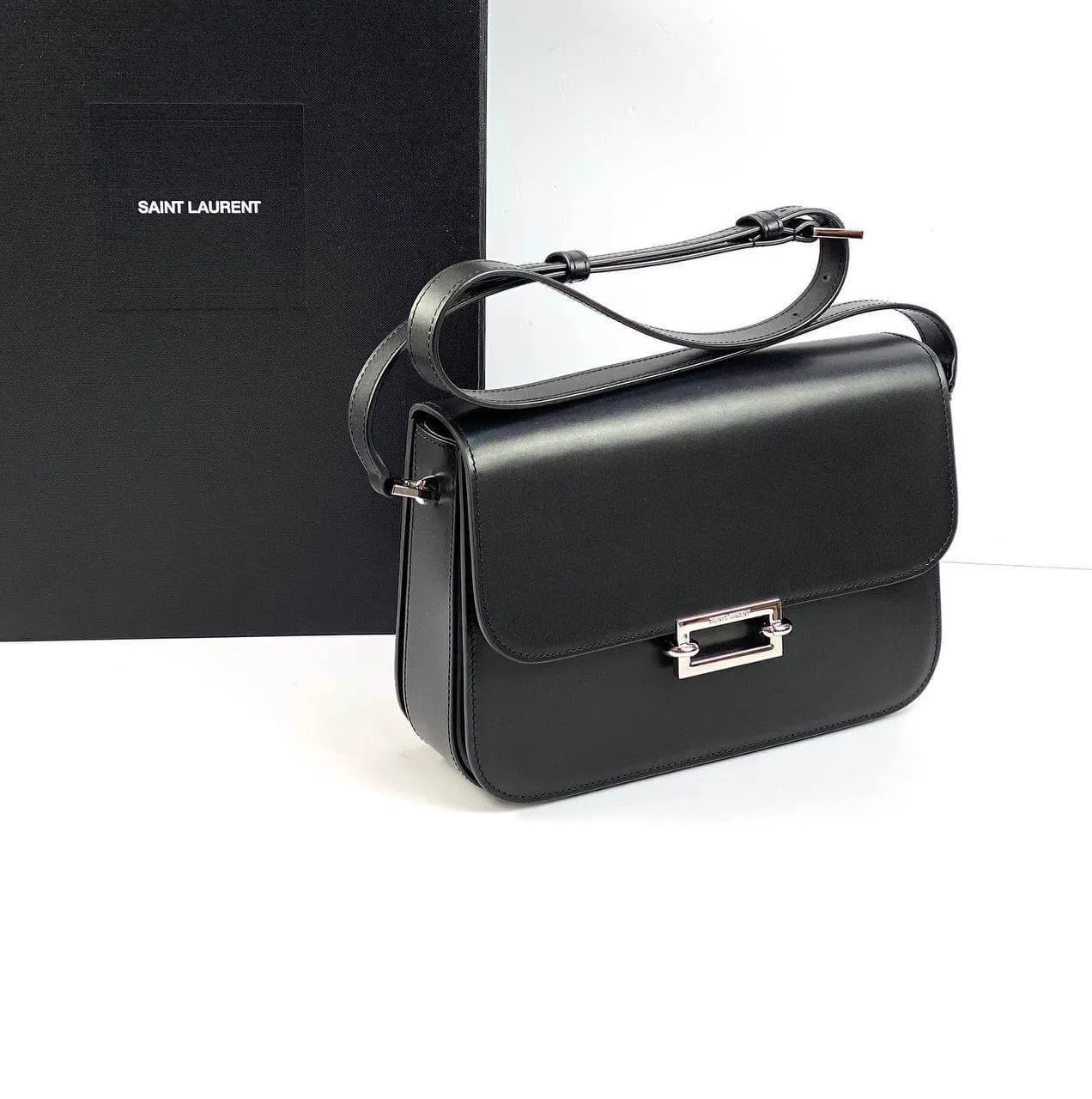 SAINT LAURENT LE PAVÉ BAG IN SMOOTH LEATHER