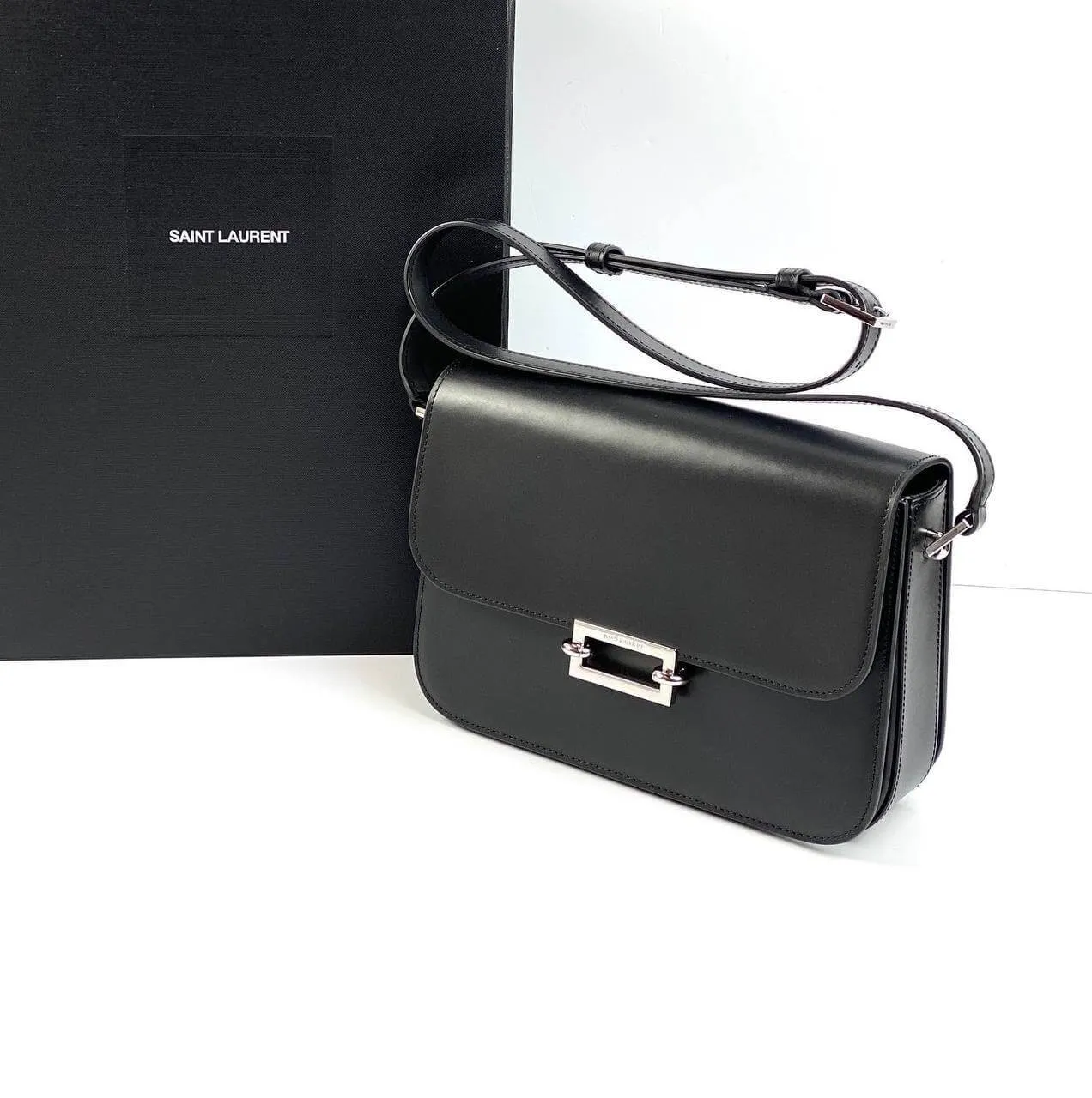 SAINT LAURENT LE PAVÉ BAG IN SMOOTH LEATHER