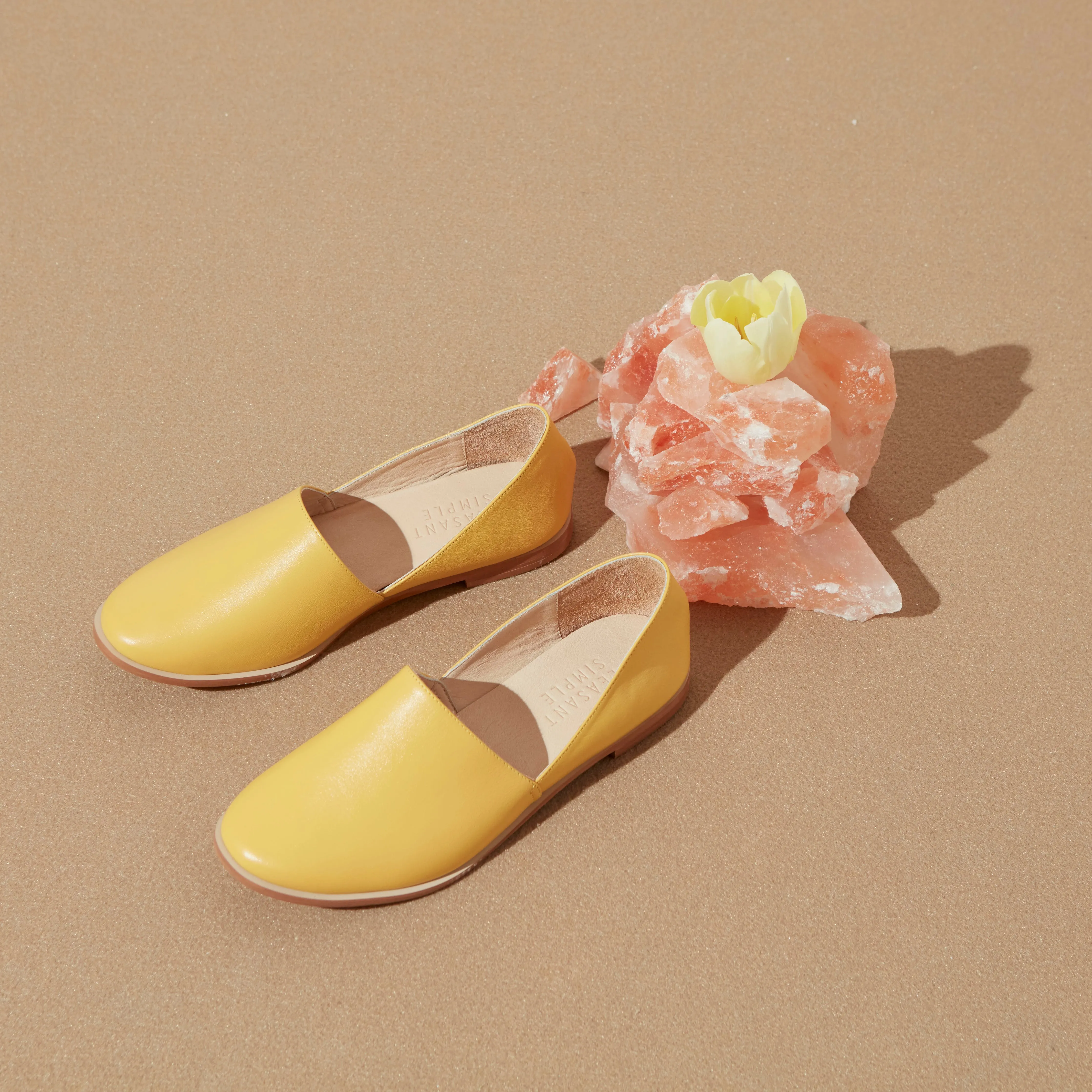 SIMPLE FLATS