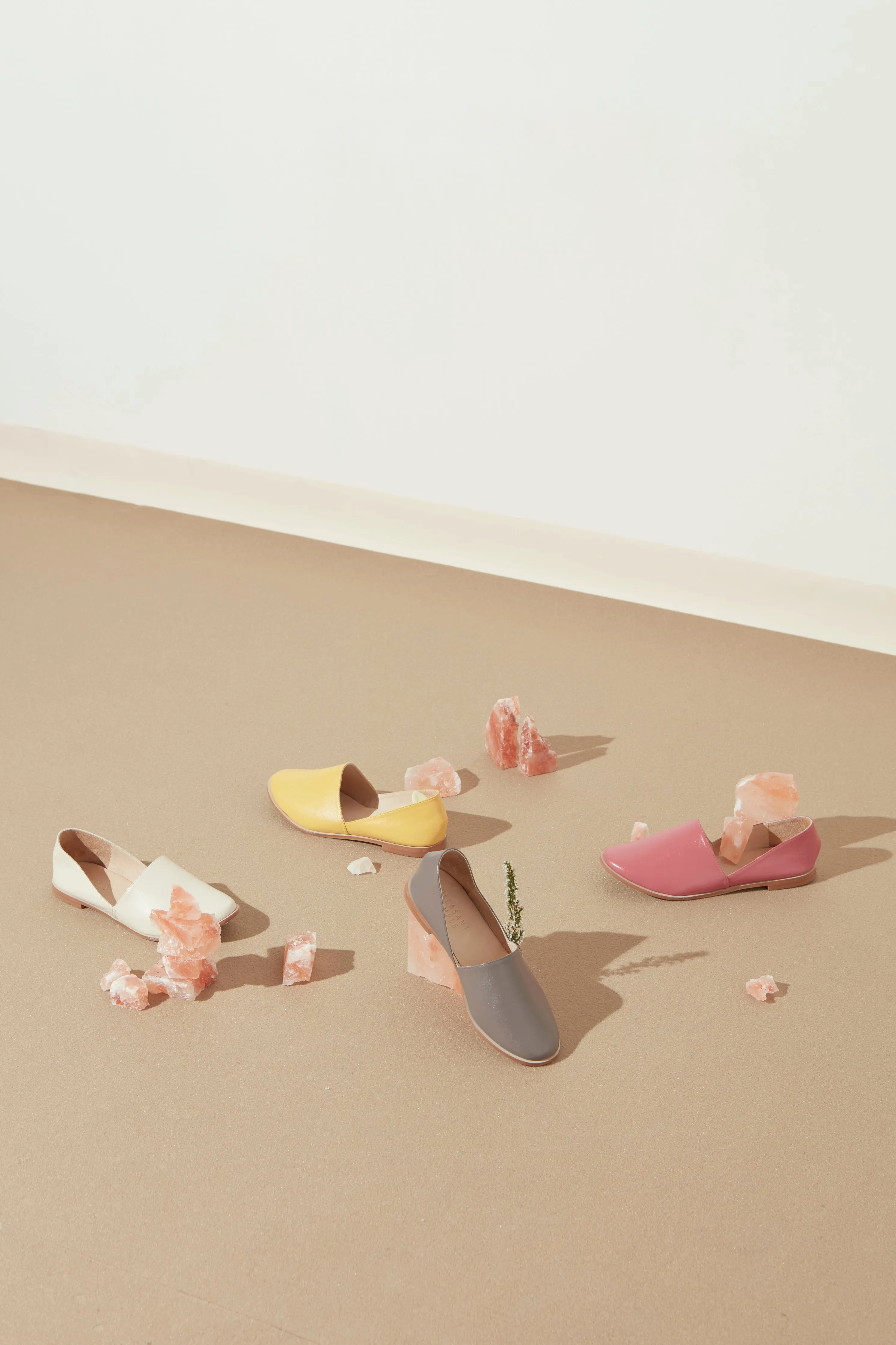 SIMPLE FLATS