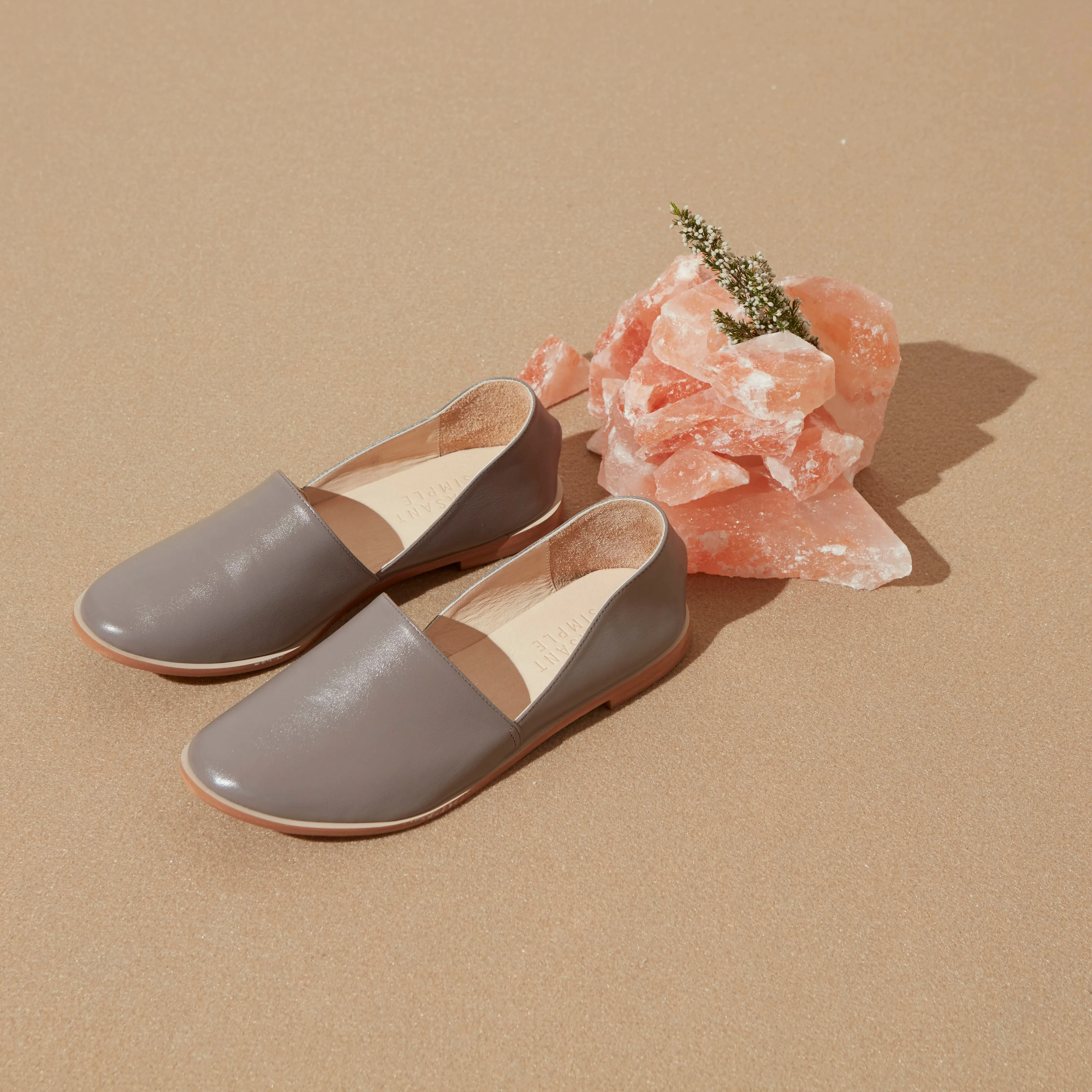 SIMPLE FLATS