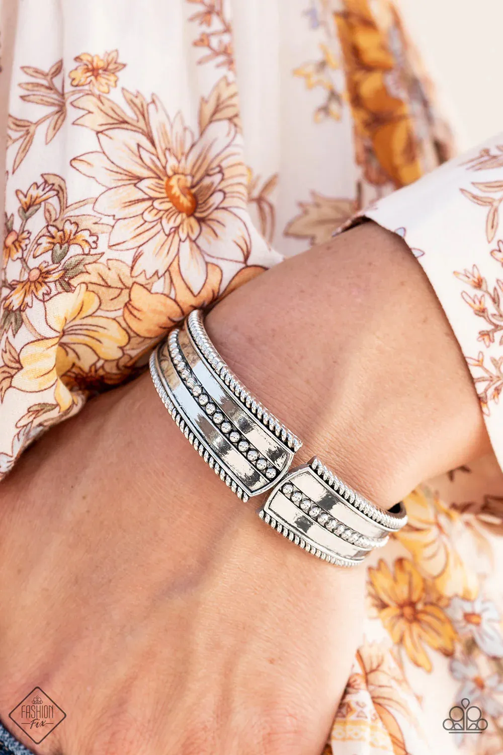 Tributary Treasure - Silver Bracelet (SSF-1022)