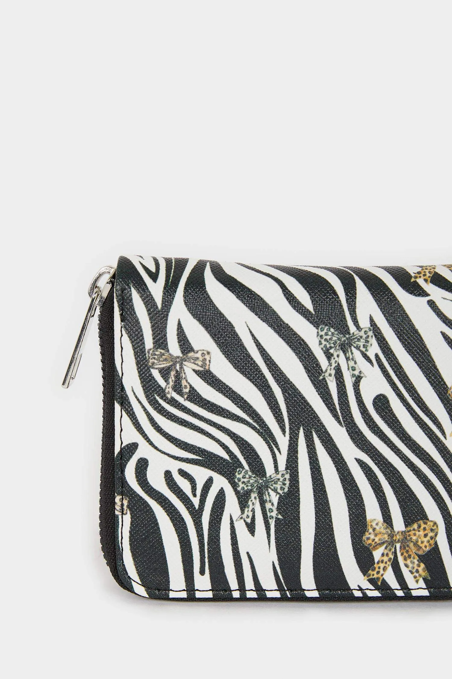 Women's Zebra Patterned Faux Leather Wallet
